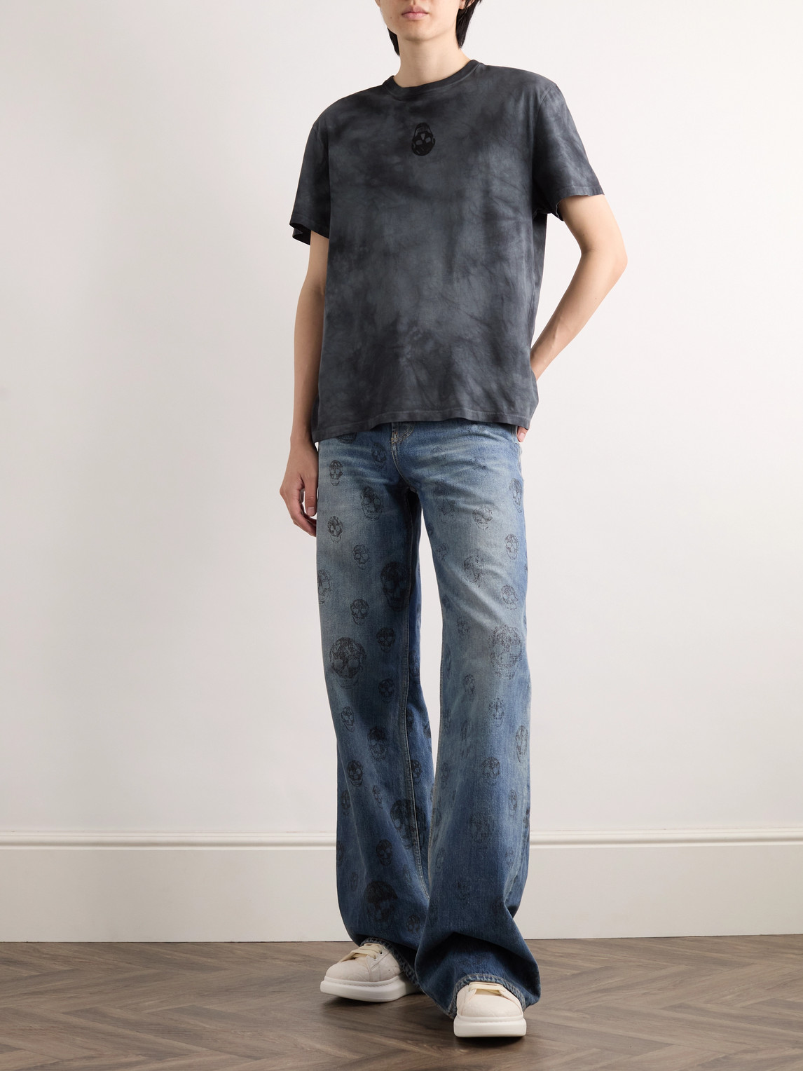Alexander Mcqueen Skull Embroidered Tie-dye T-shirt In Black