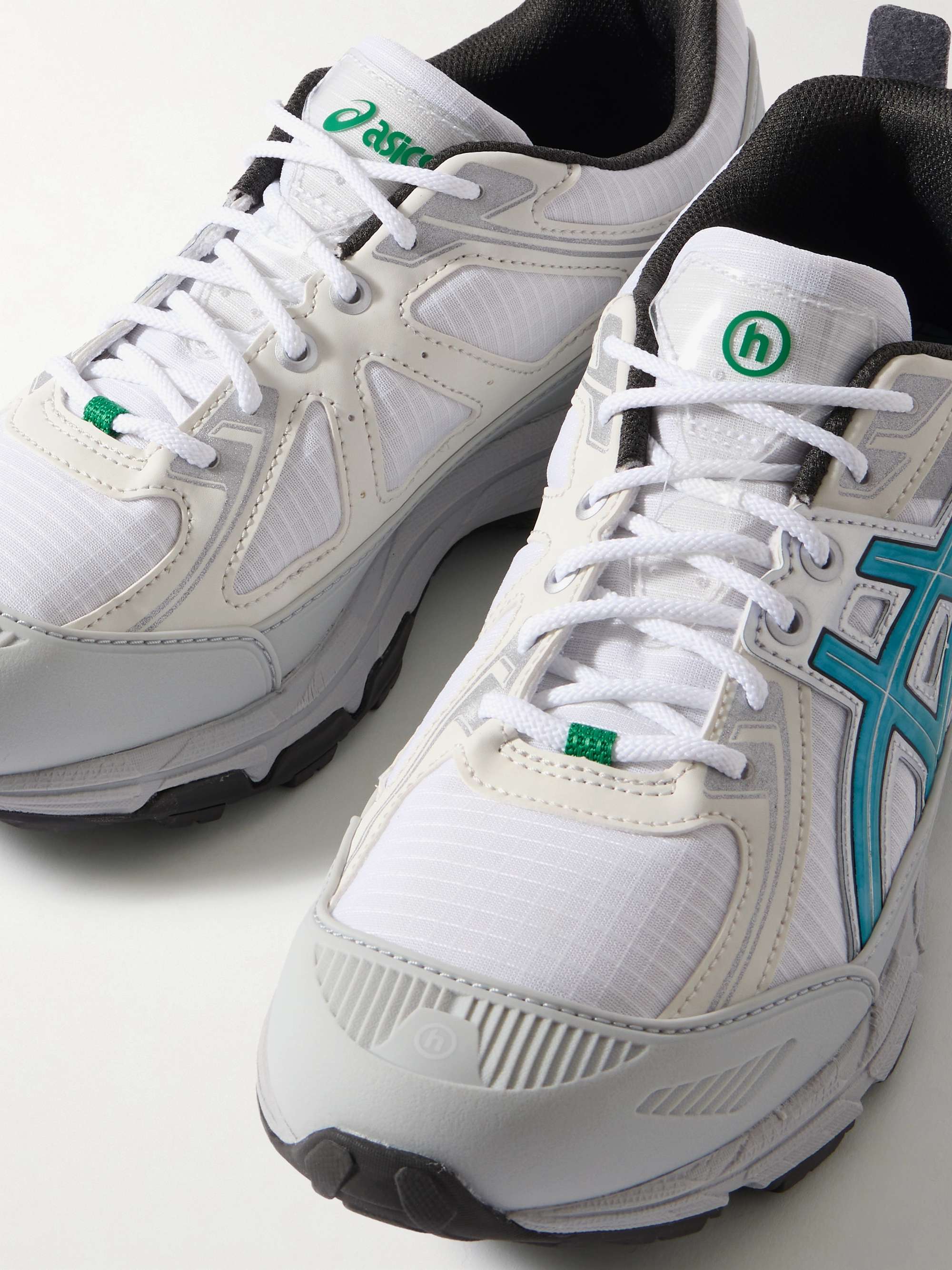 ASICS 