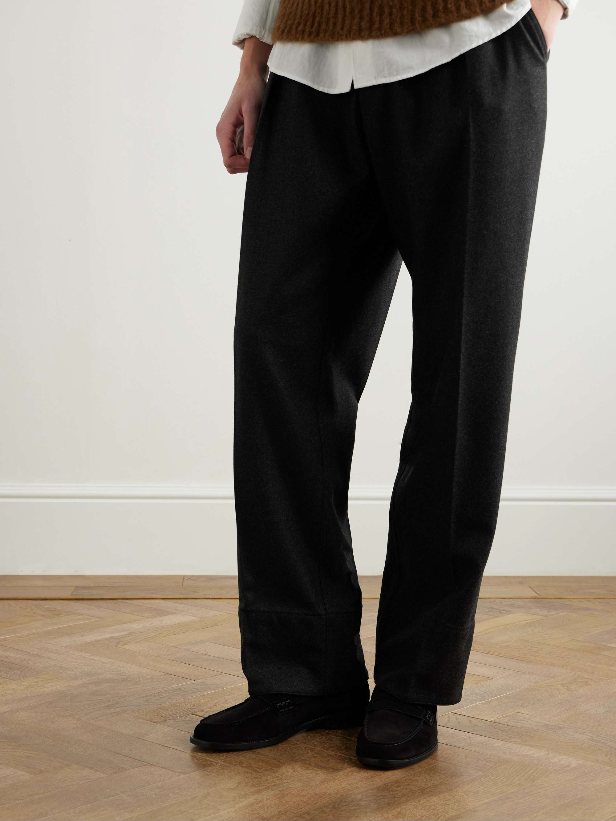 MANOLO BLAHNIK 