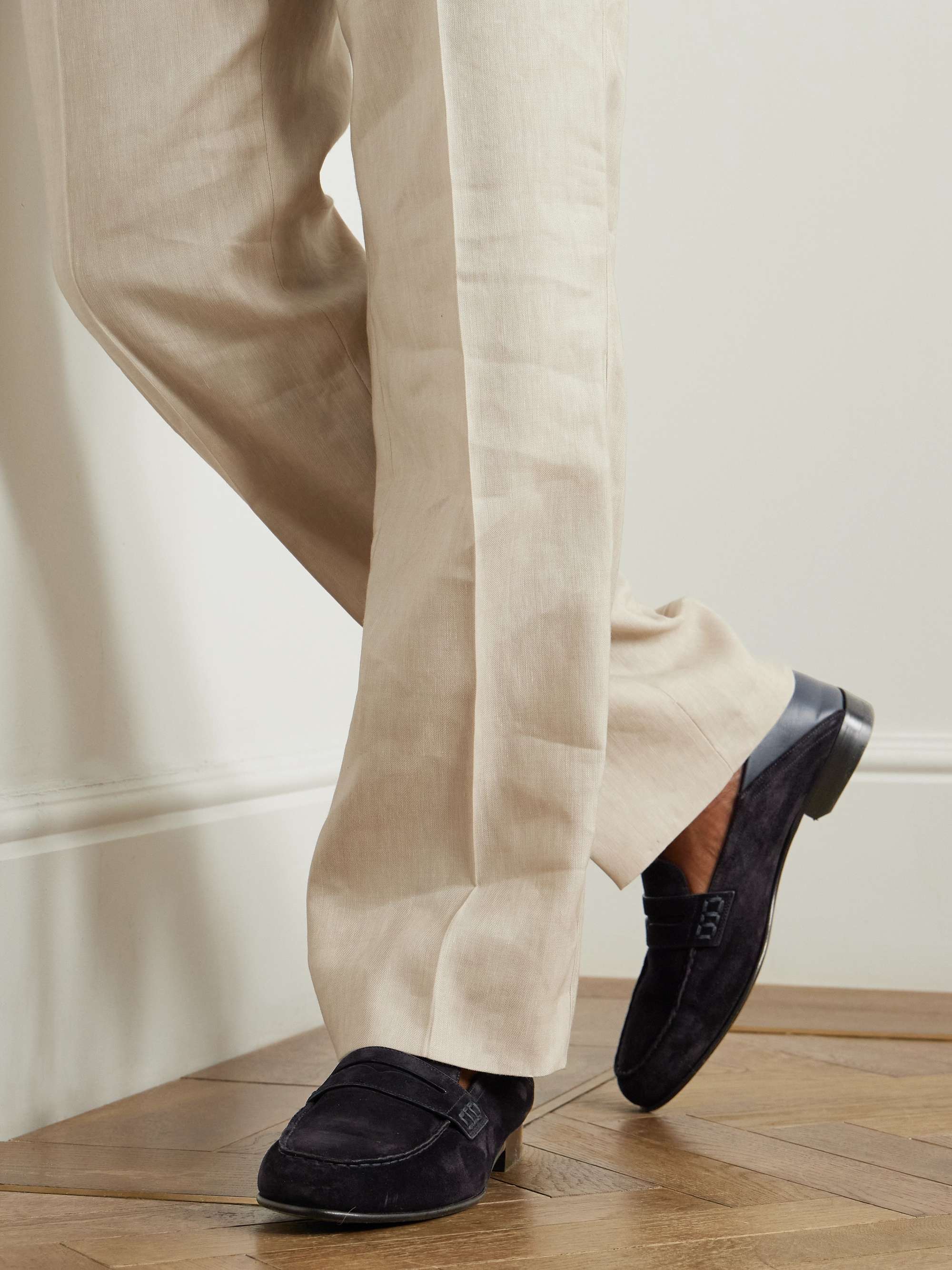 MANOLO BLAHNIK 