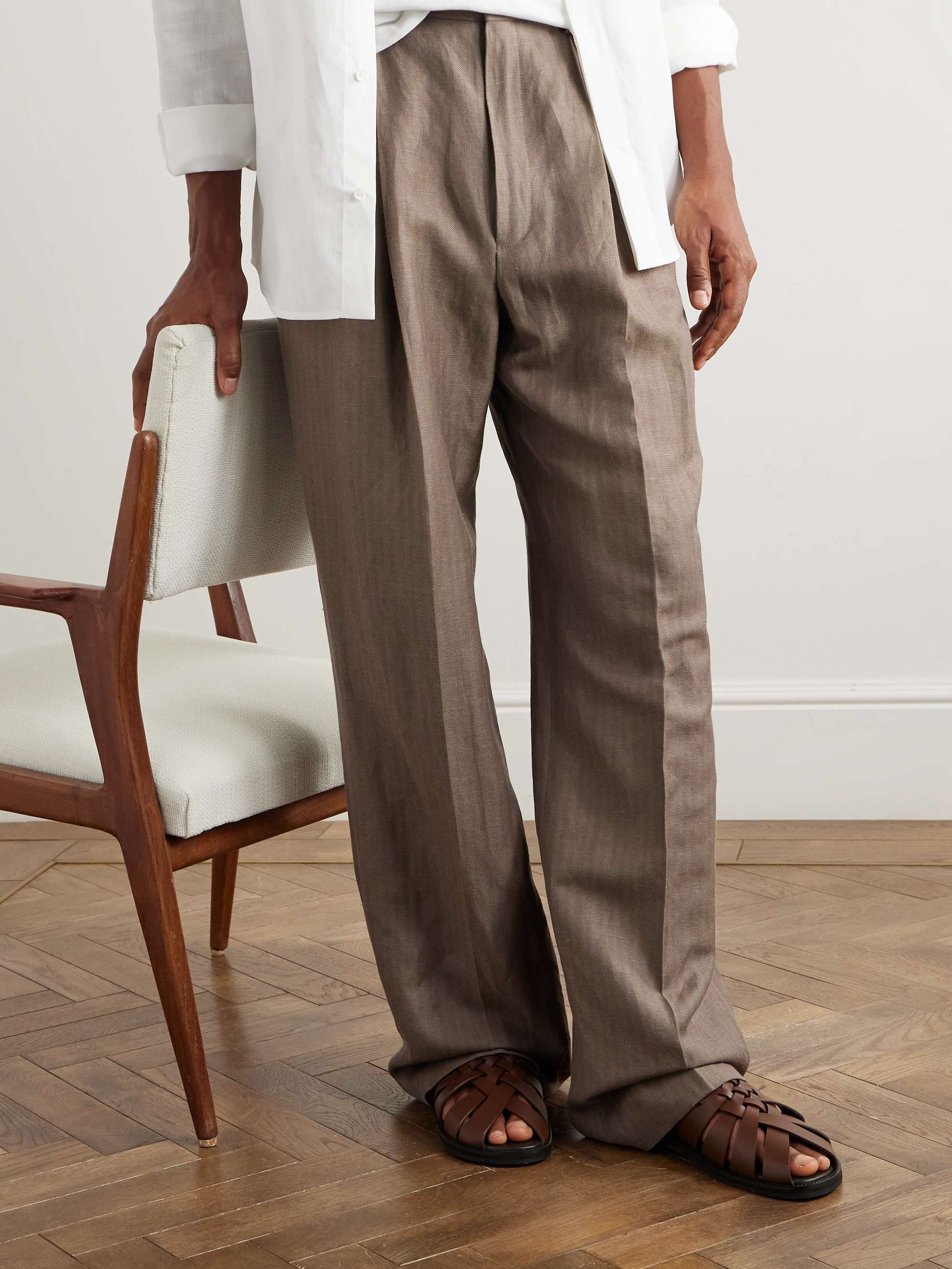 MANOLO BLAHNIK 