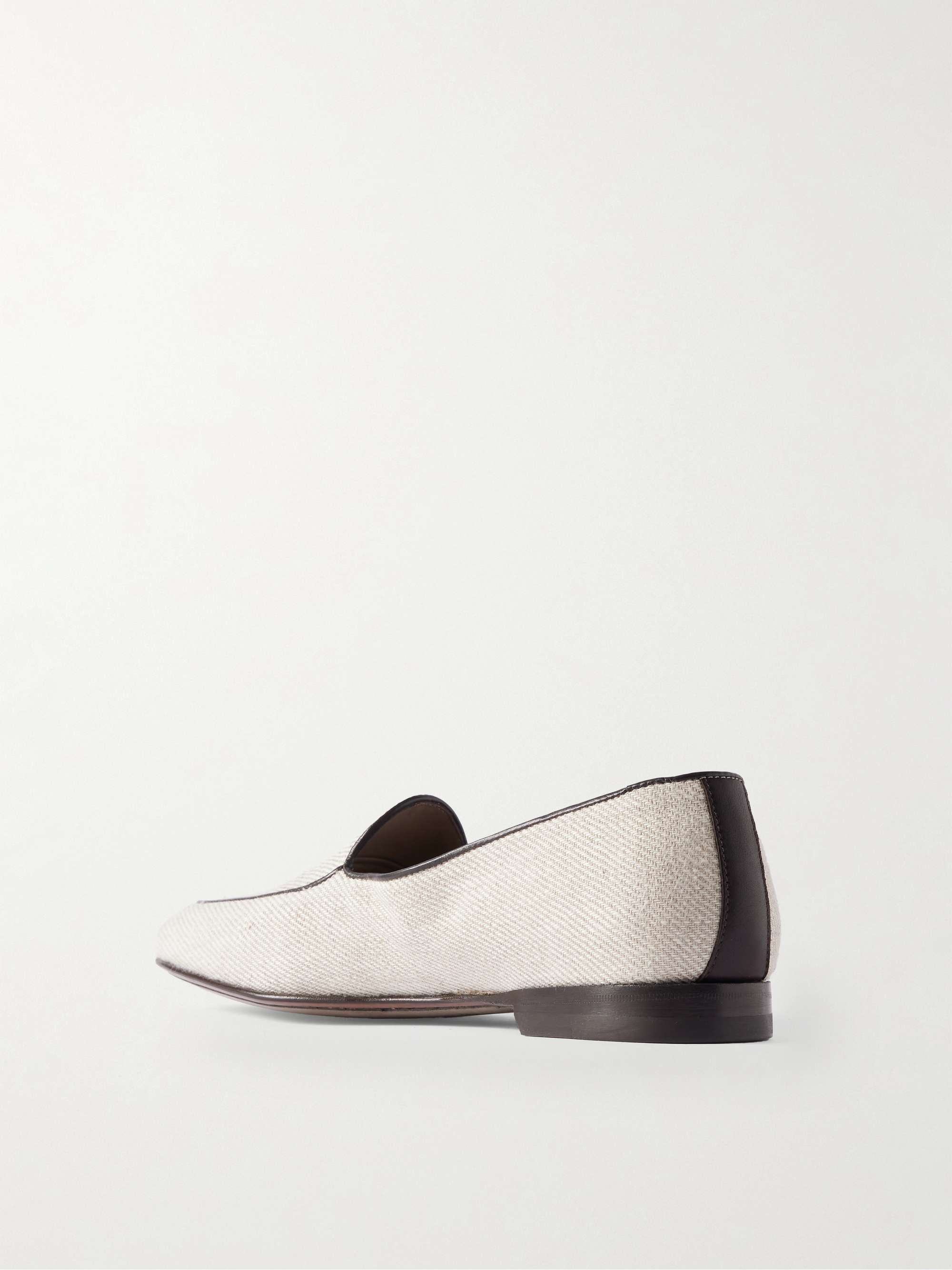 MANOLO BLAHNIK 