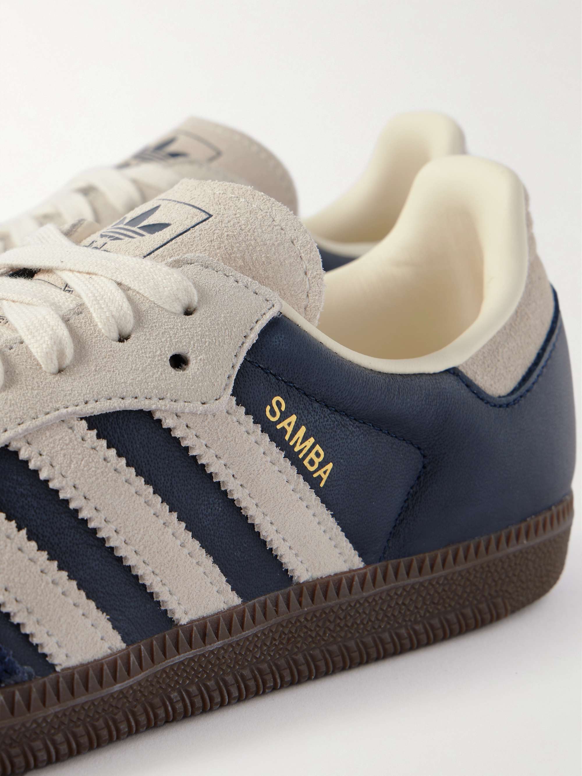 ADIDAS ORIGINALS 