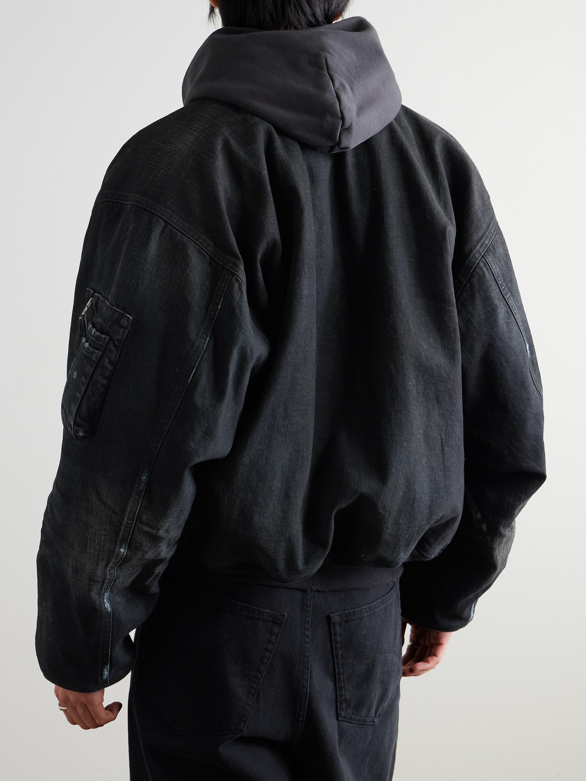 https://www.mrporter.com/variants/images/1647597349735514/bk/w1000.jpg