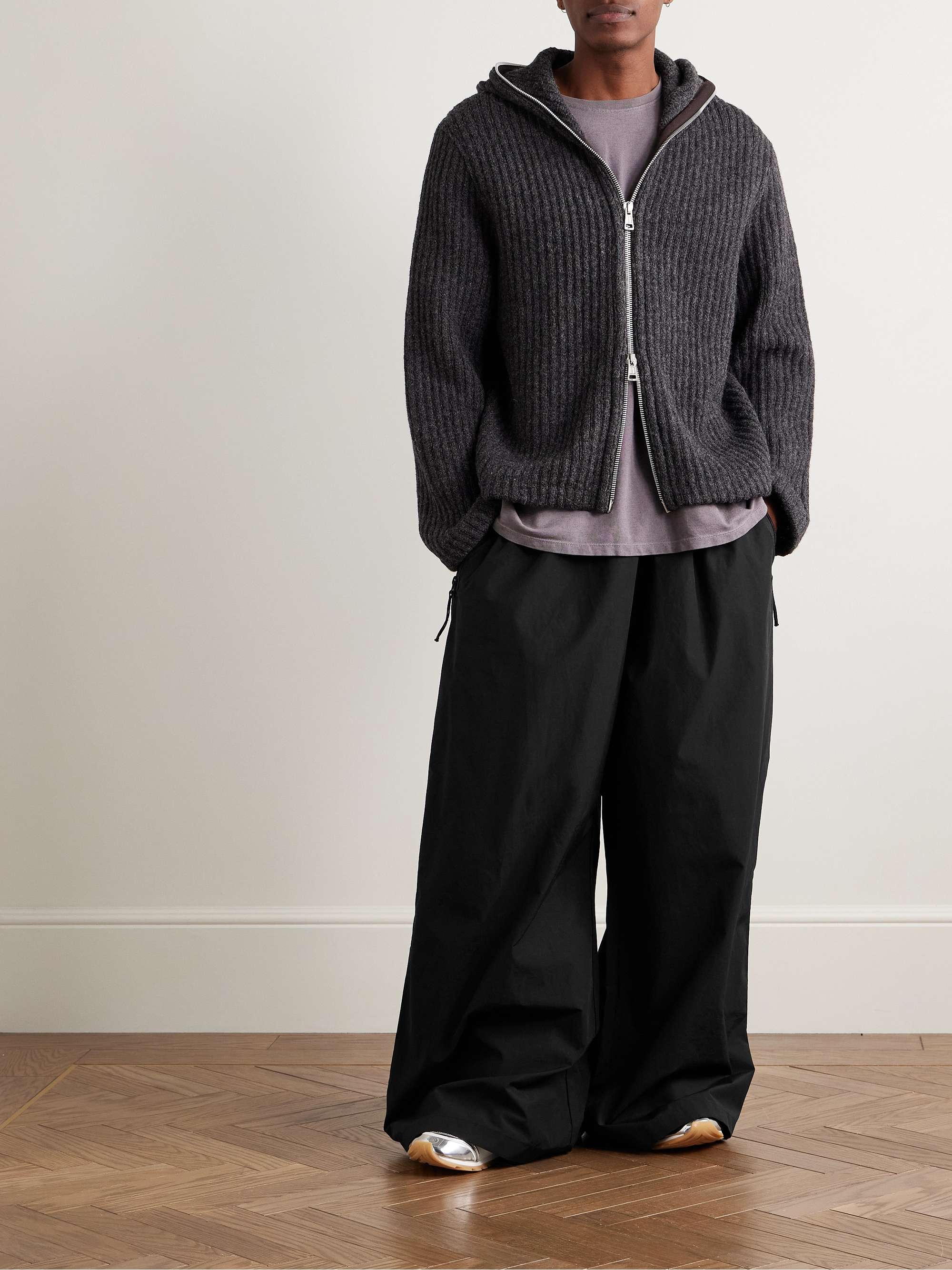 Acne Studios - Tailored Pinstripe Trousers in Black – Stoy