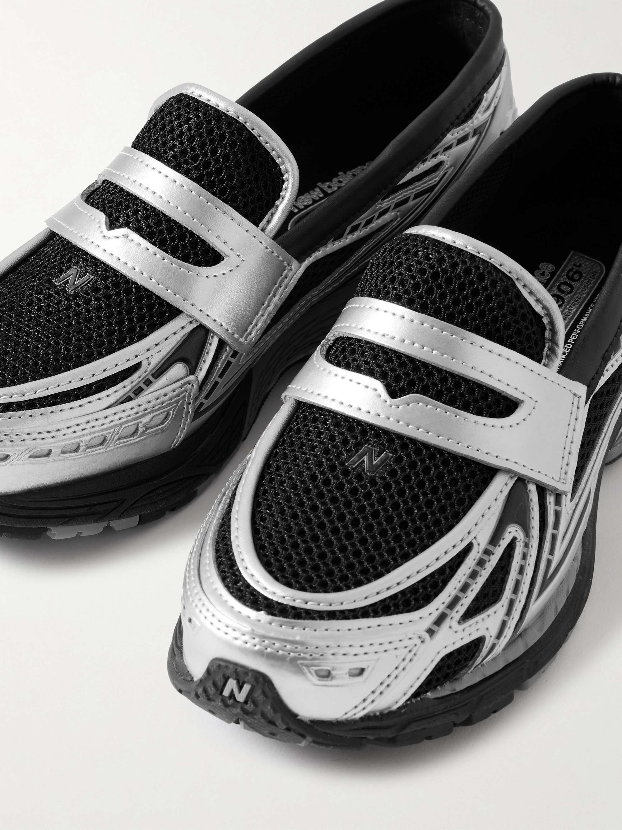 NEW BALANCE 