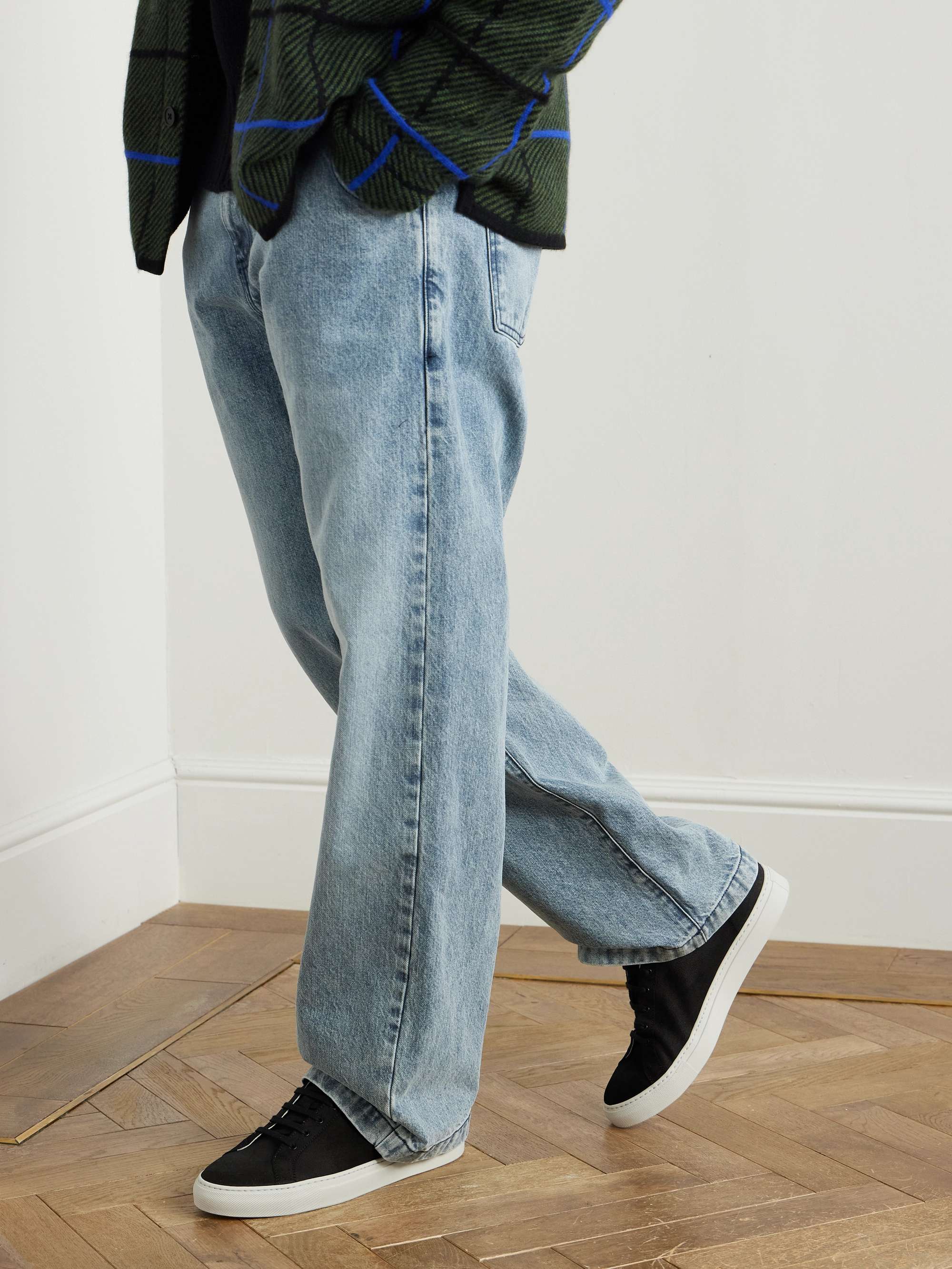 COMMON PROJECTS 