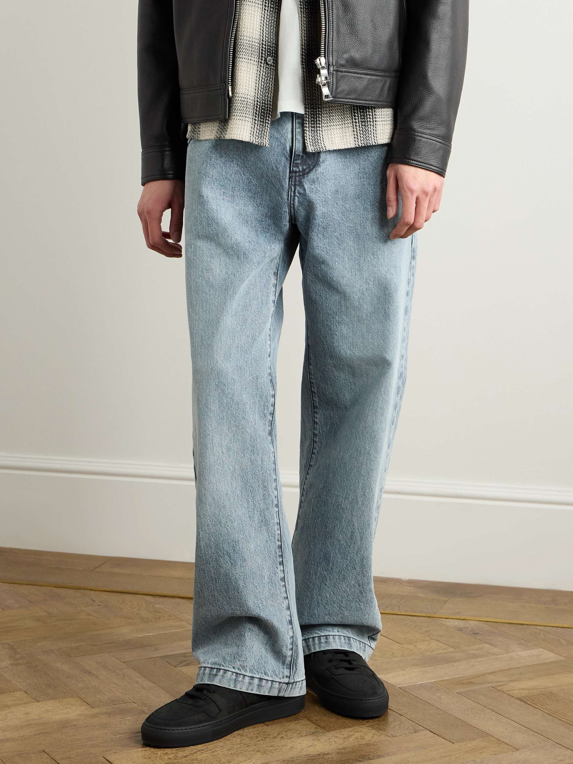 COMMON PROJECTS 