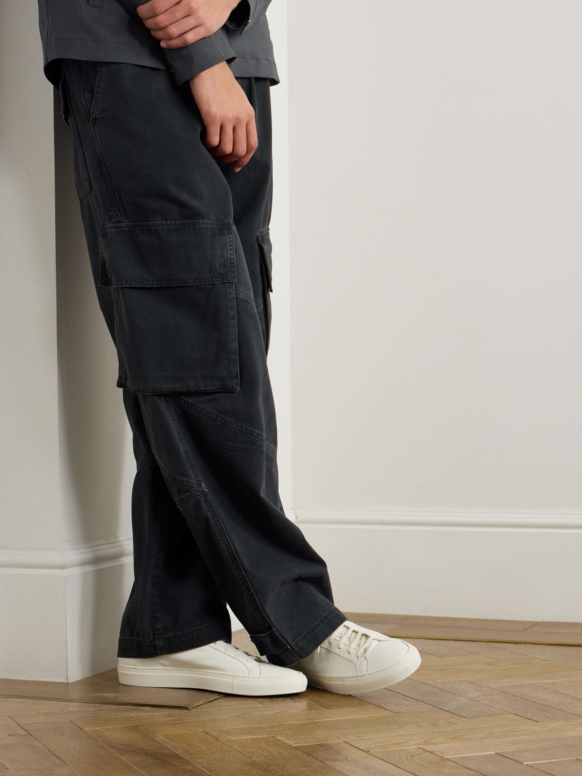 COMMON PROJECTS 