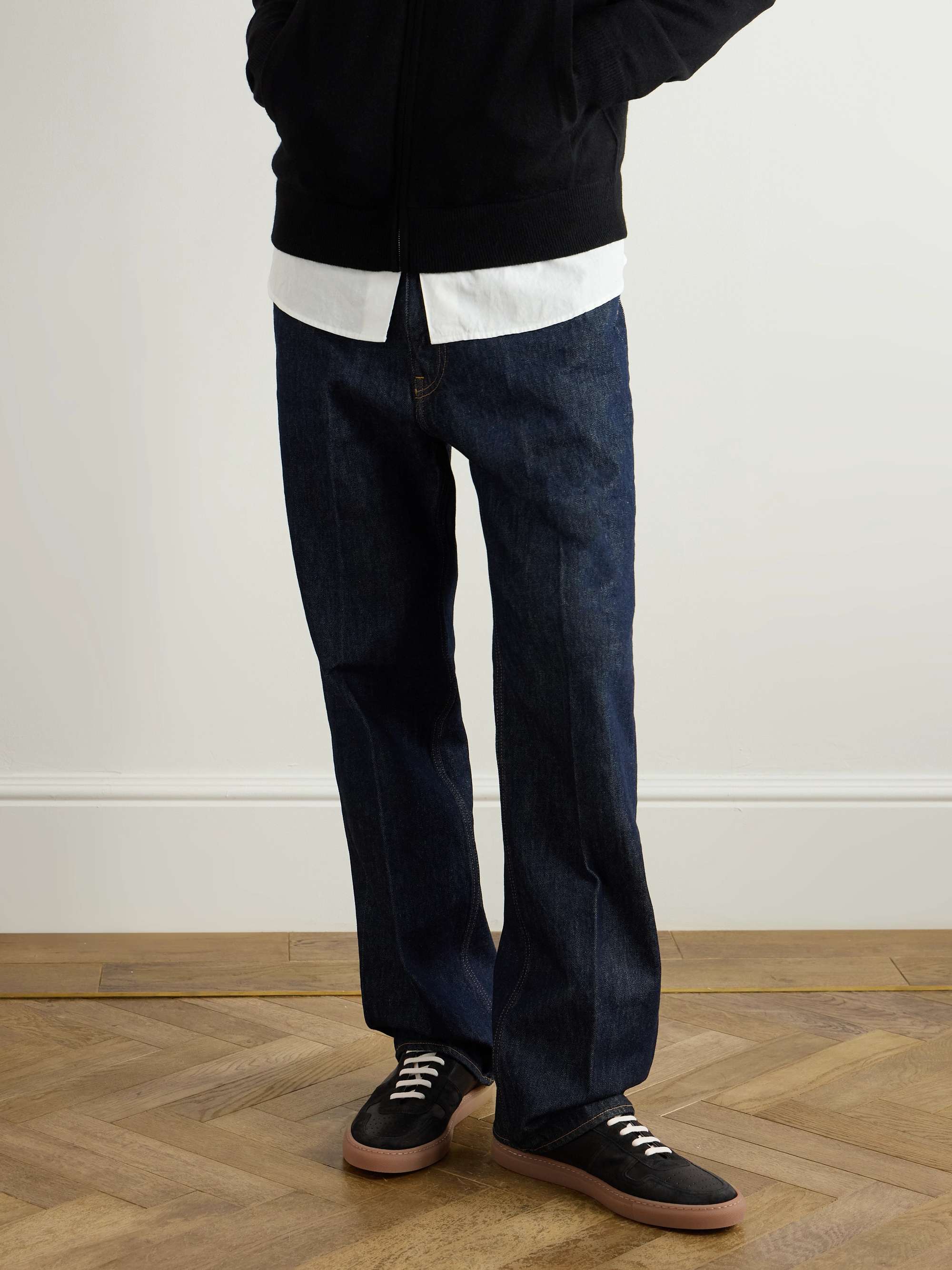 COMMON PROJECTS 