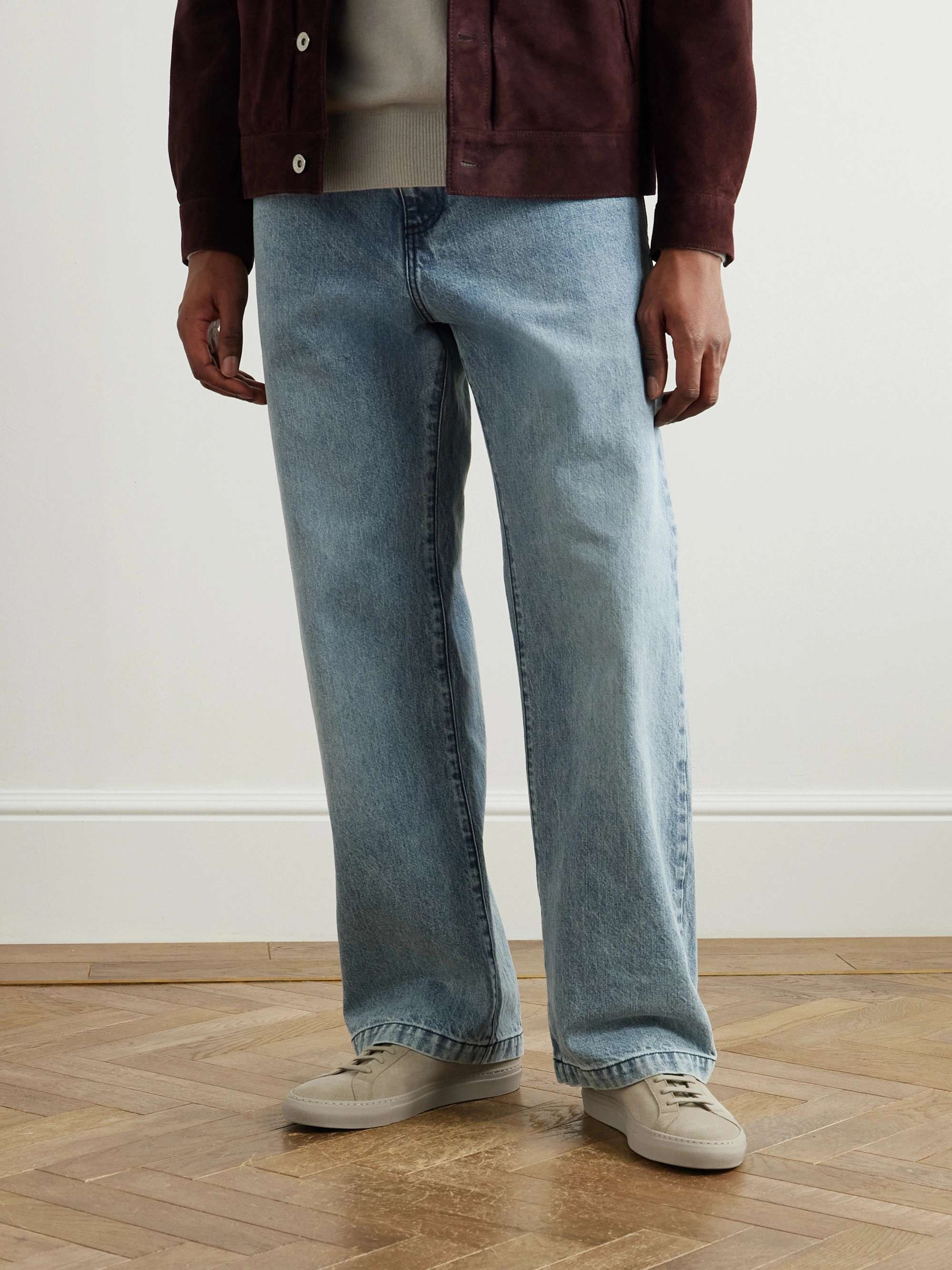 COMMON PROJECTS 