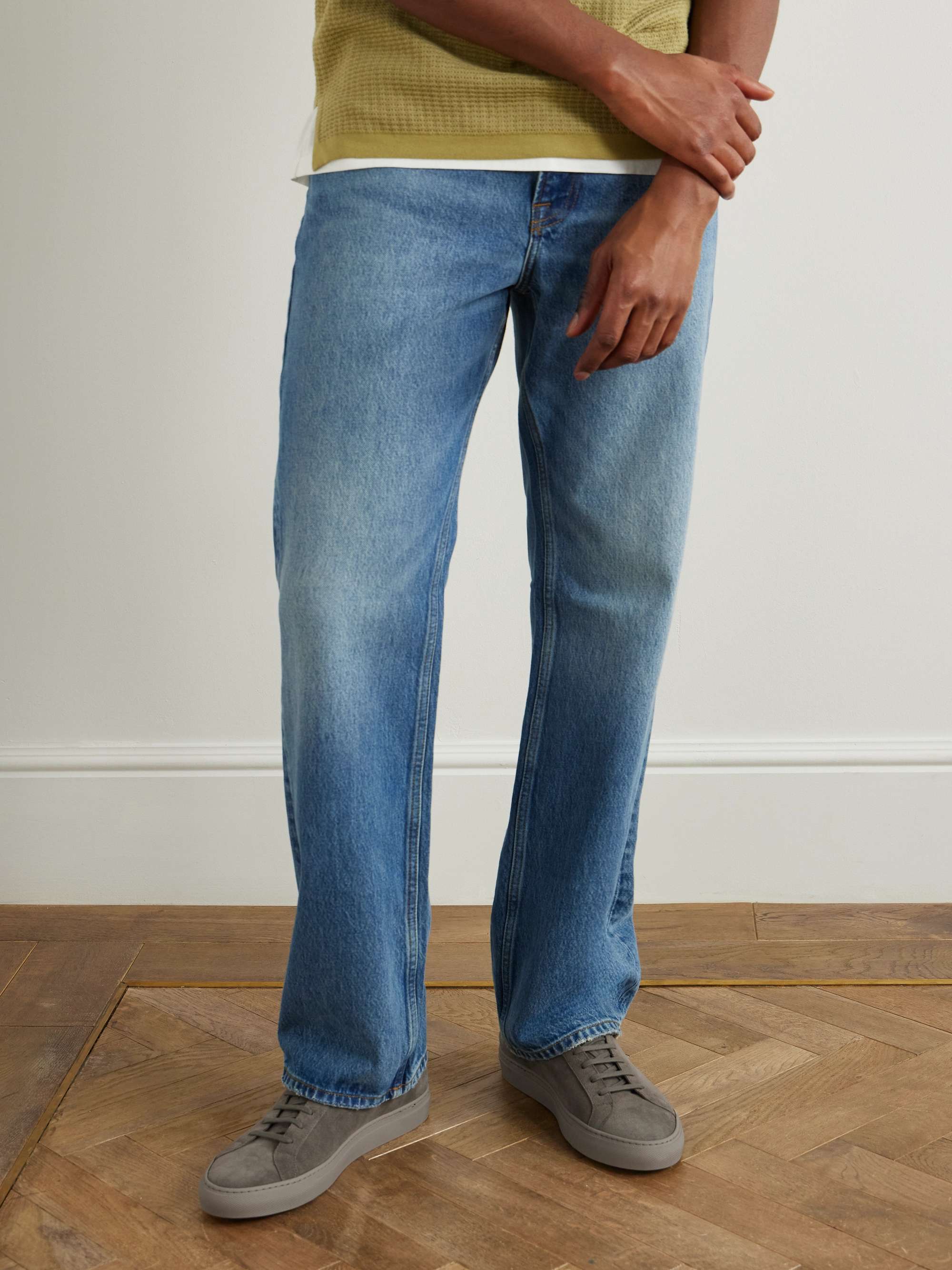 COMMON PROJECTS 