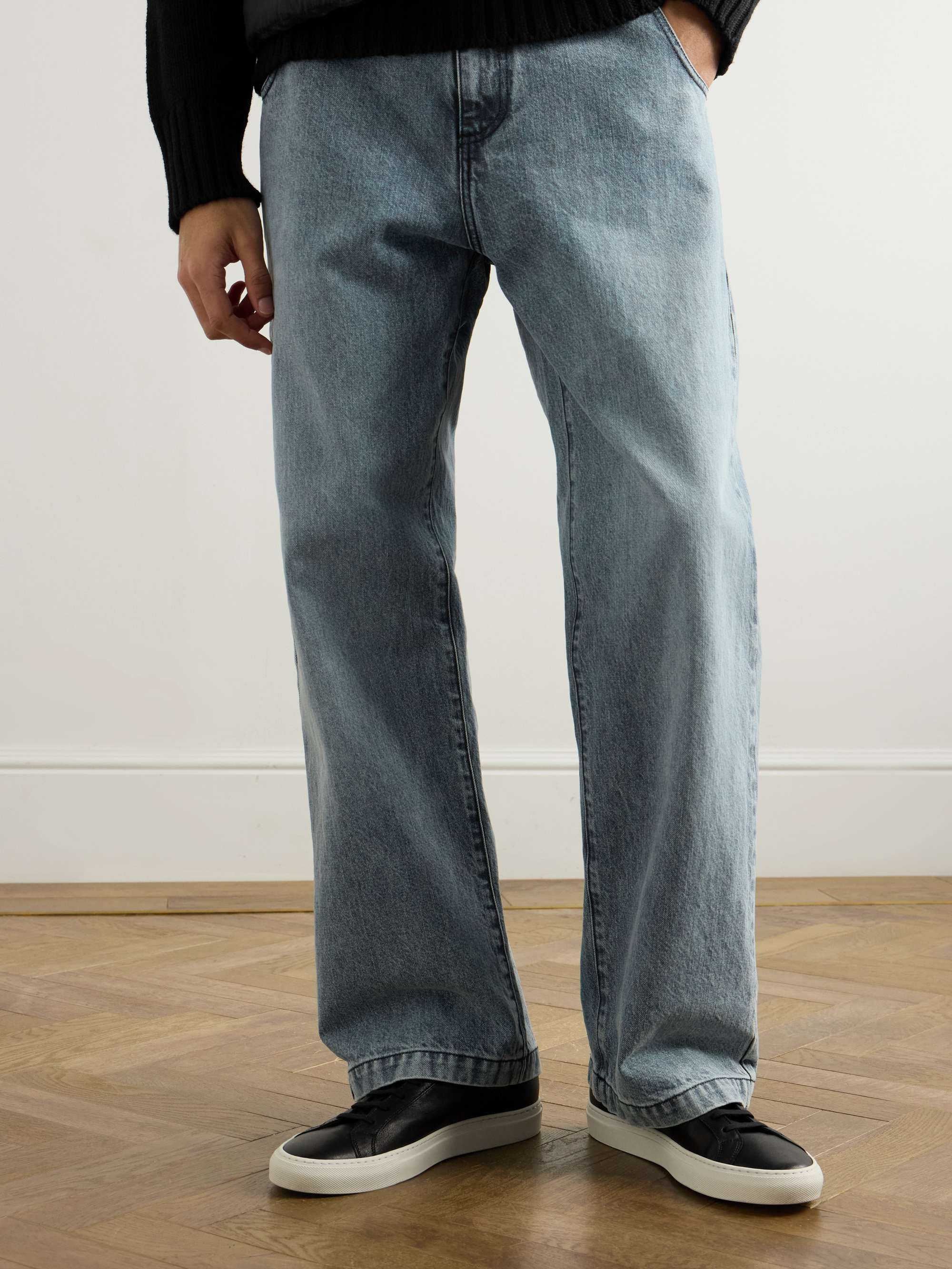COMMON PROJECTS 