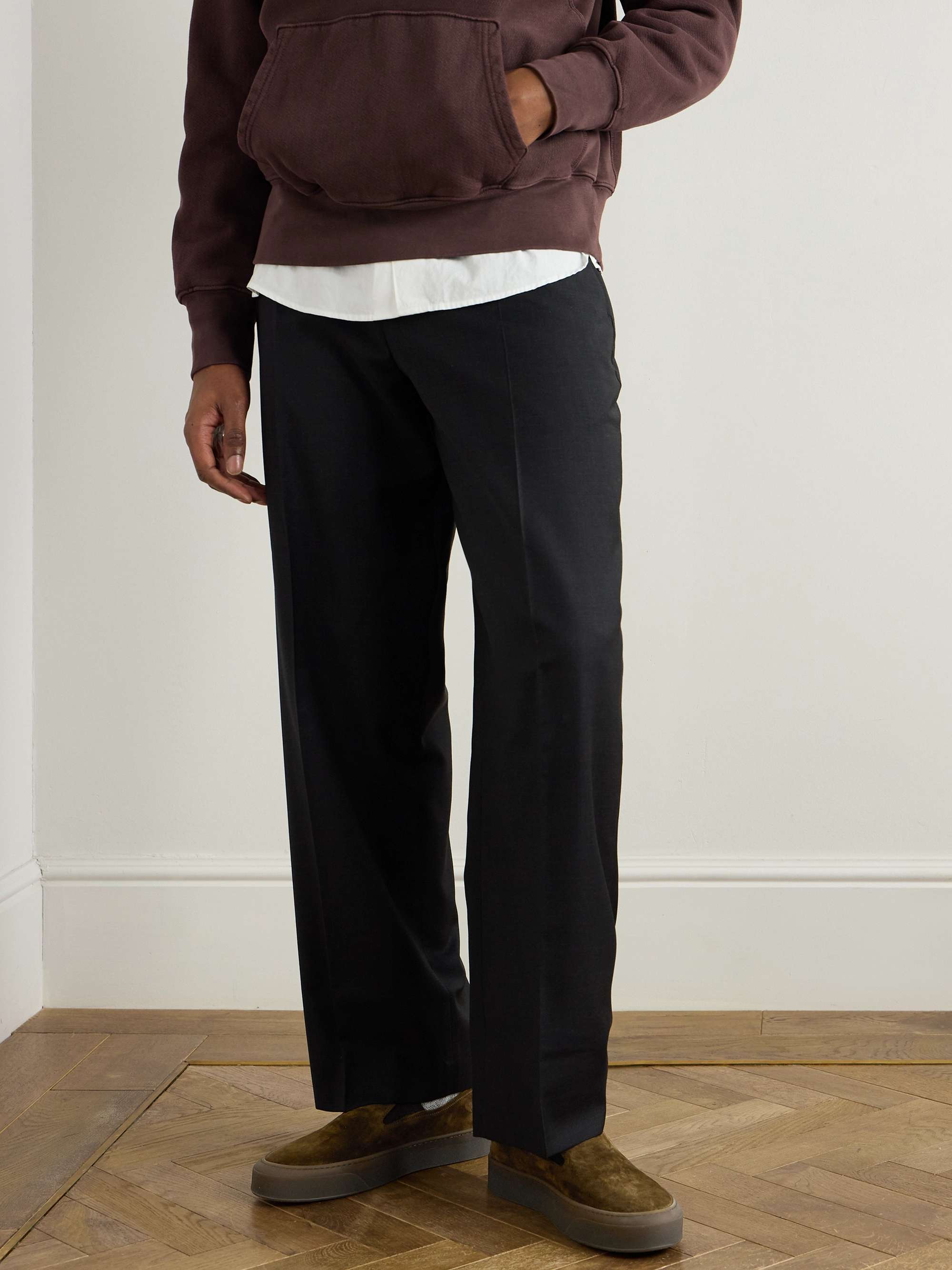 COMMON PROJECTS 