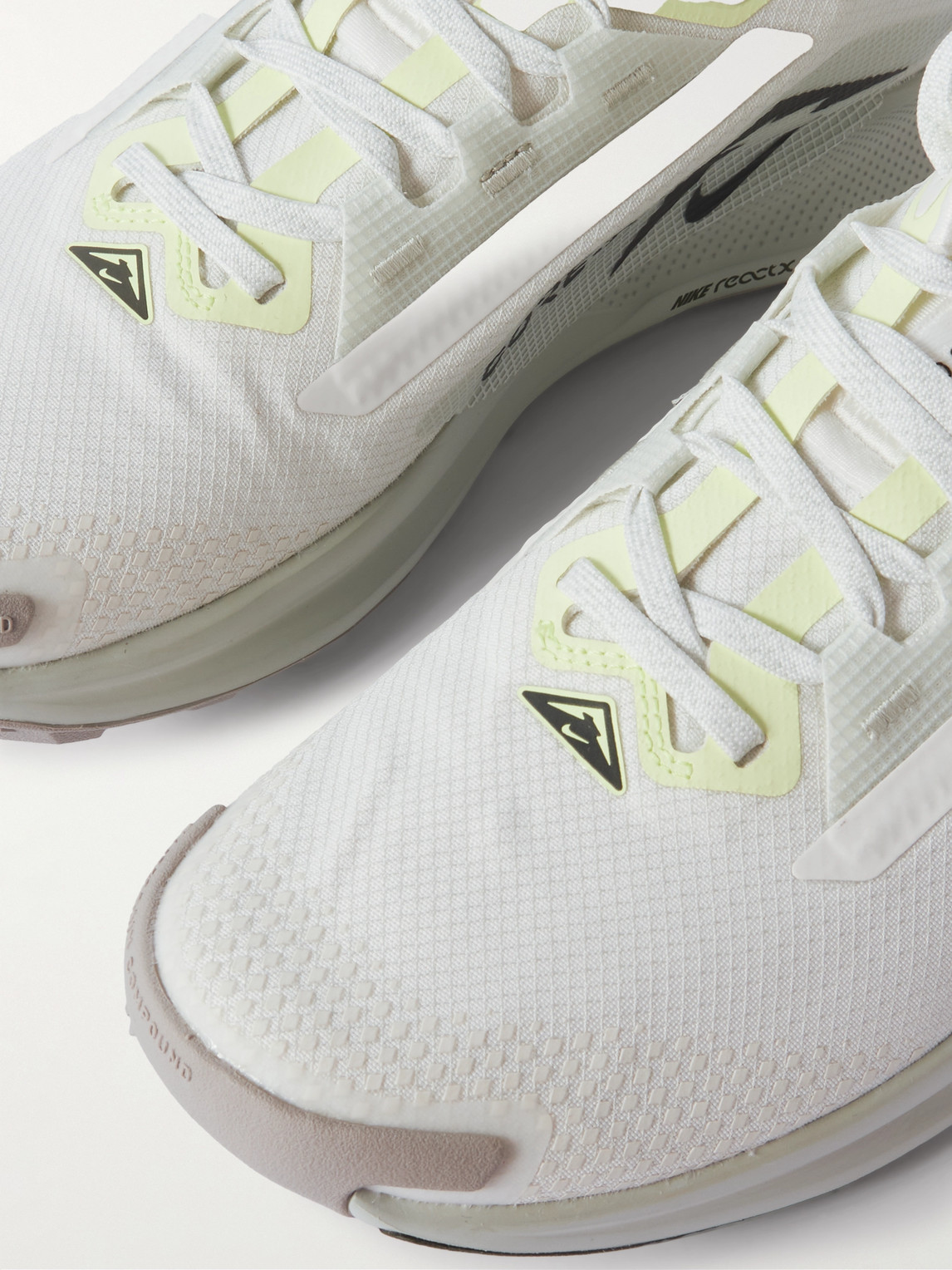 Nike Pegasus Trail 5 Rubber-trimmed Gore-tex Running Sneakers In White