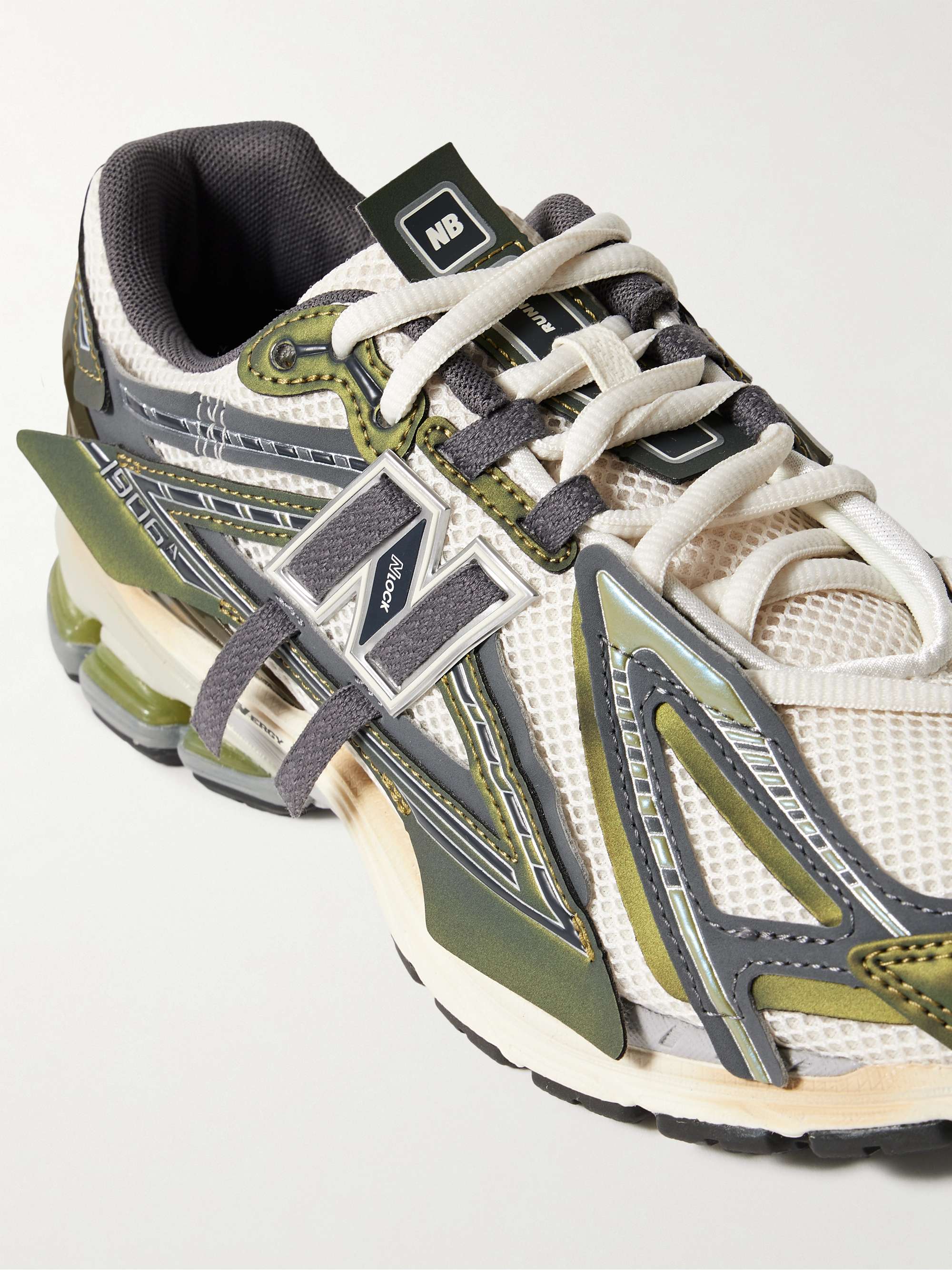 NEW BALANCE 