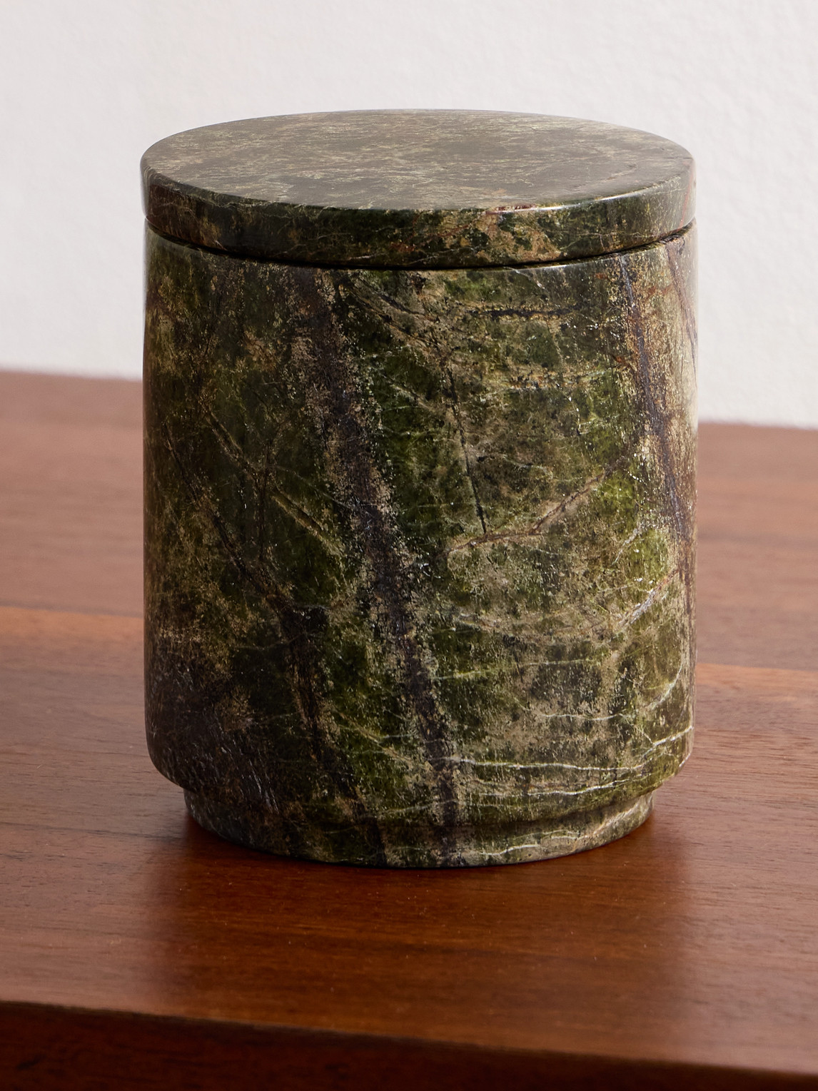 Leather & Oud Scented Candle, 250g