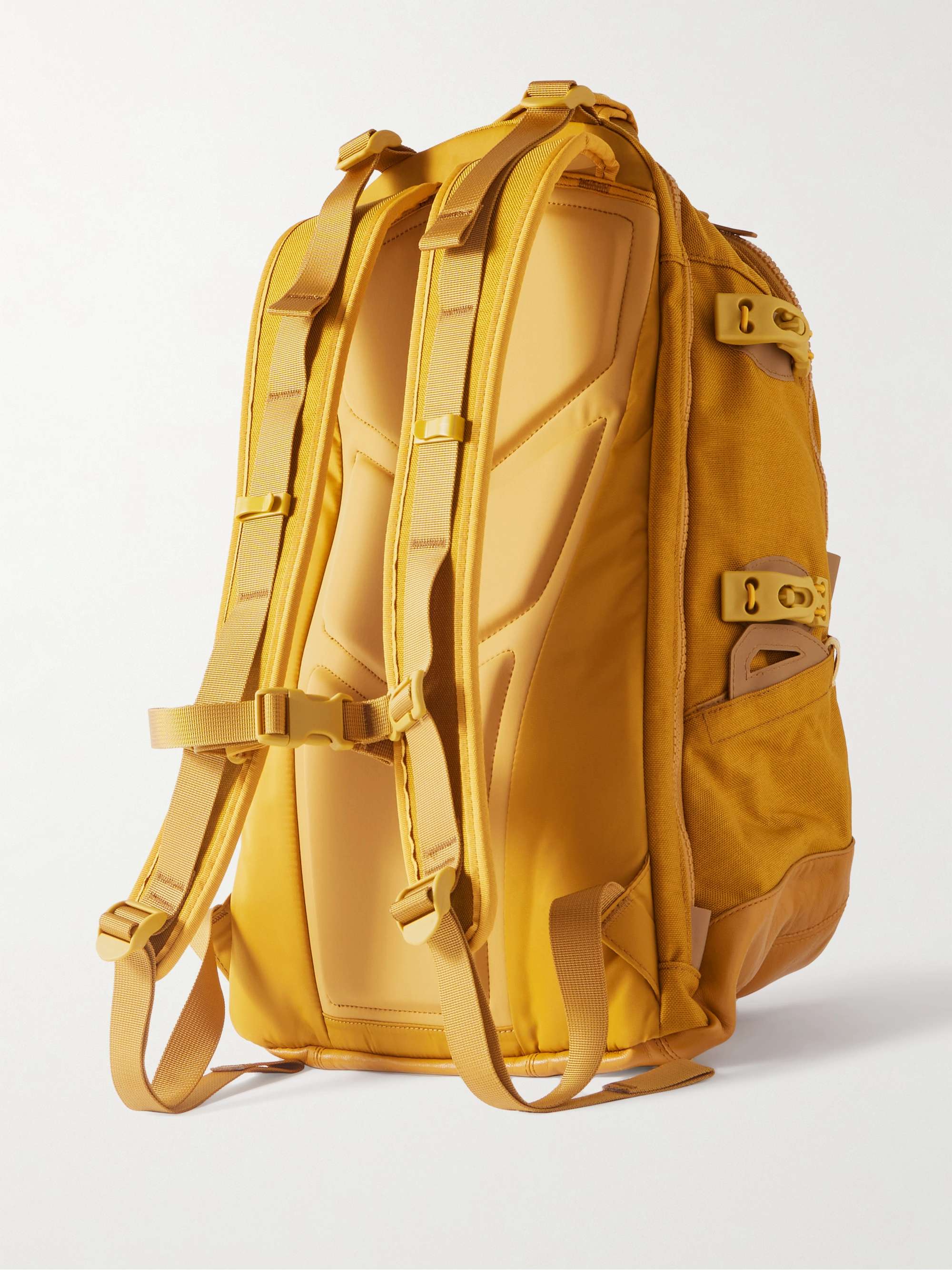 VISVIM 