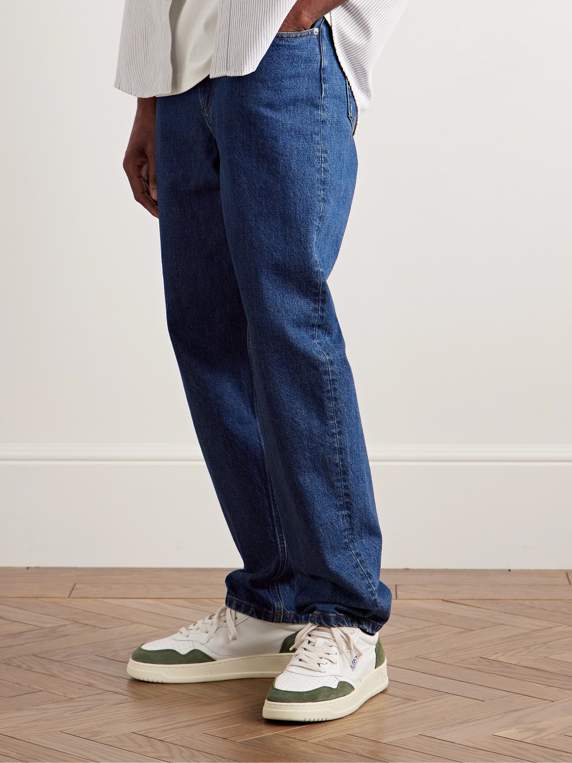 Autry Medalist Low Sneakers In Goatskin And Suede In Green