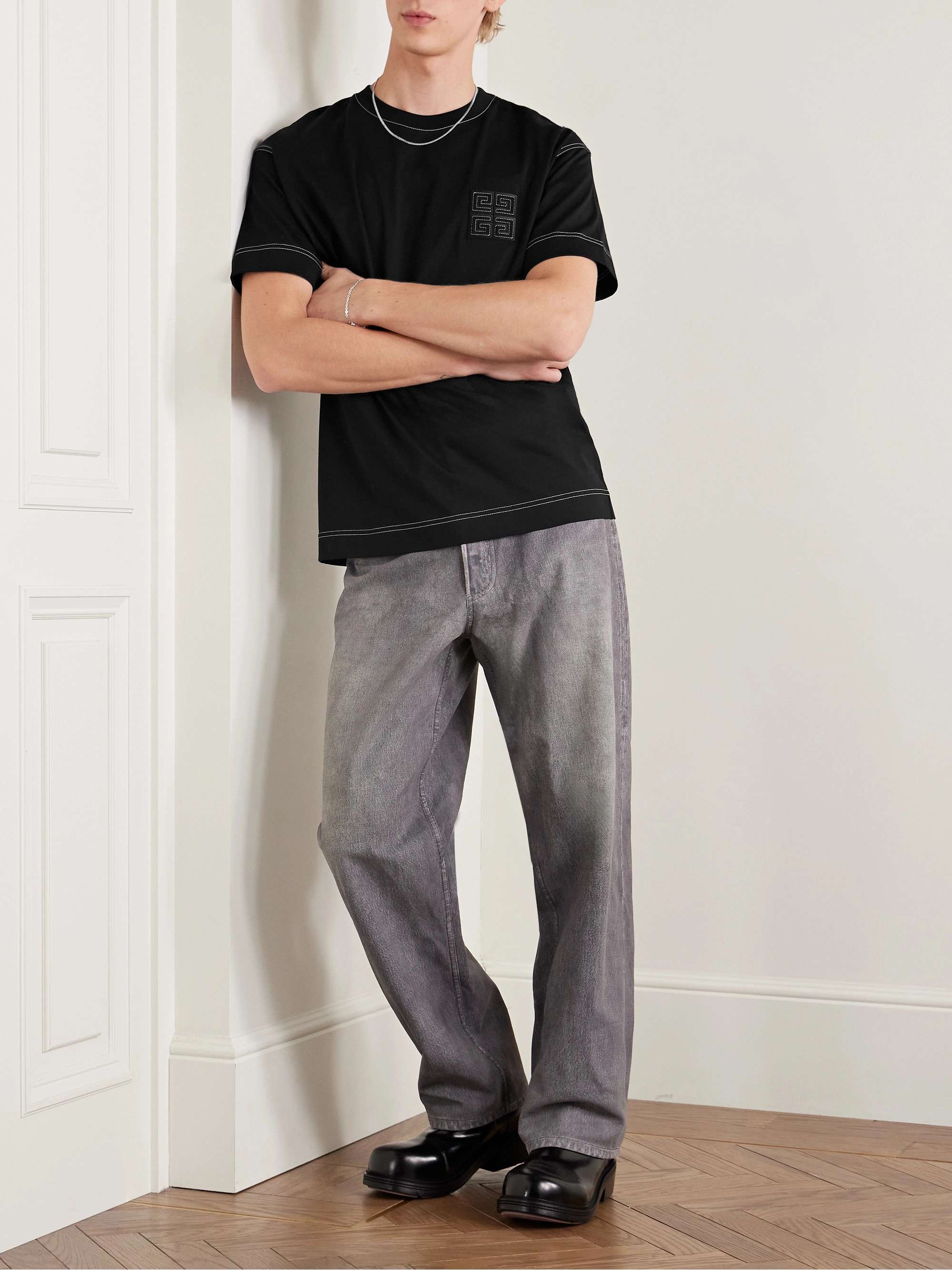 GIVENCHY 