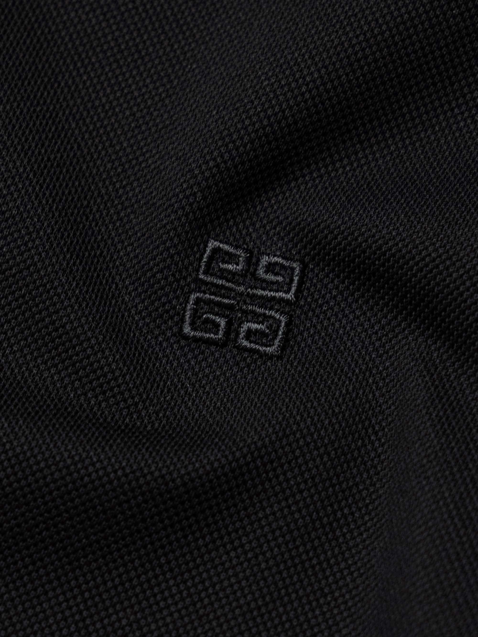 GIVENCHY 