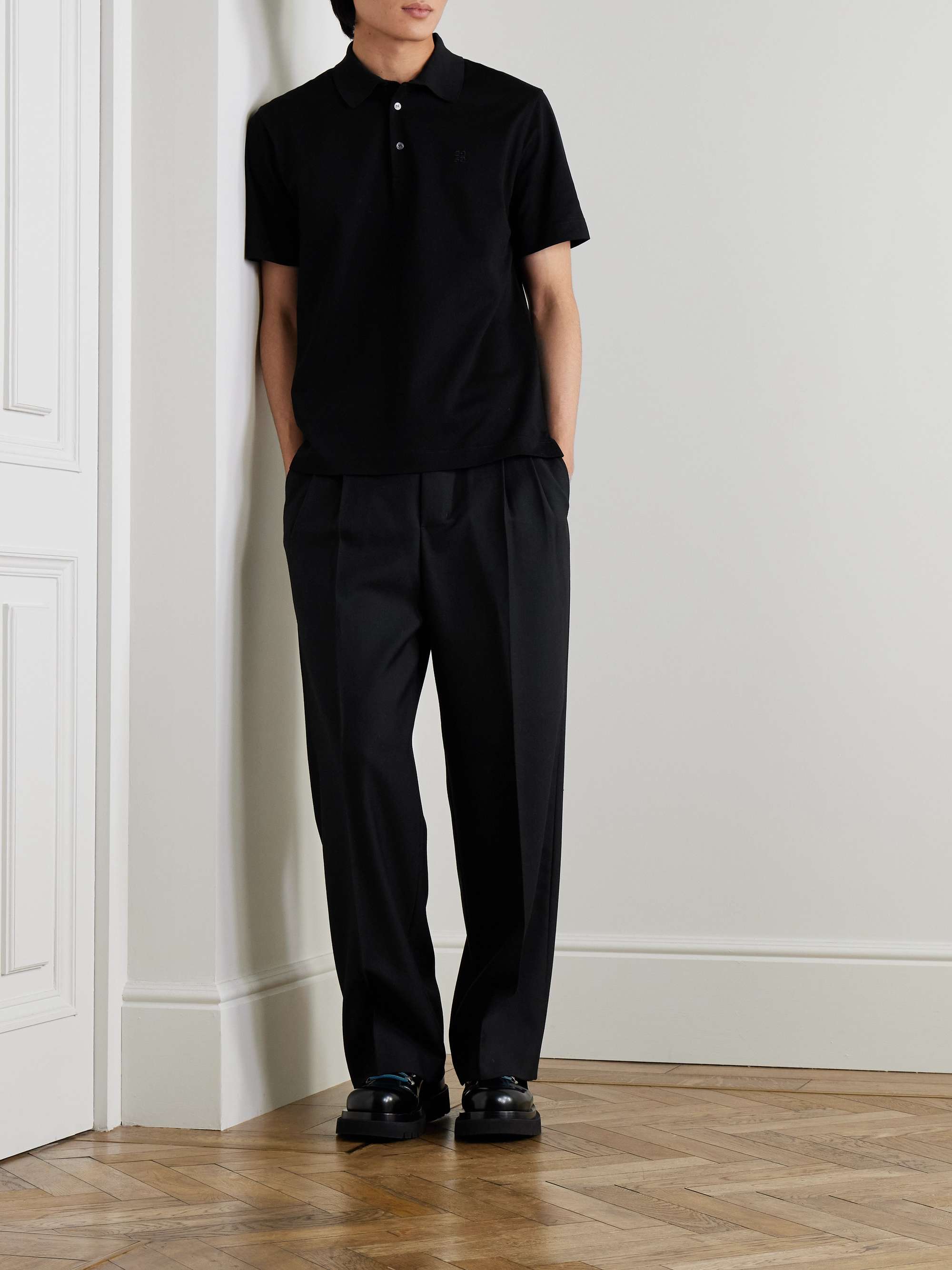 GIVENCHY 