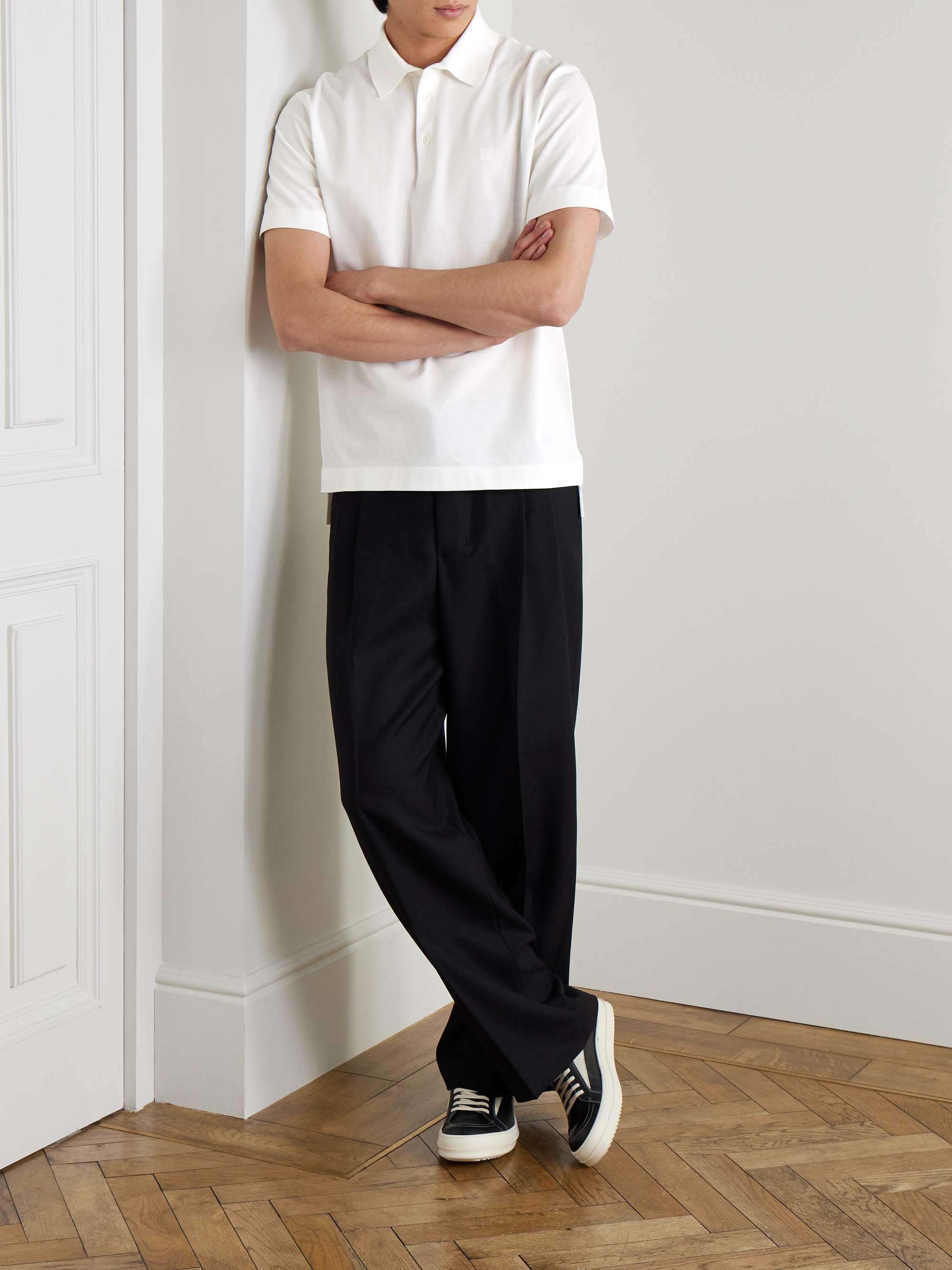 GIVENCHY 