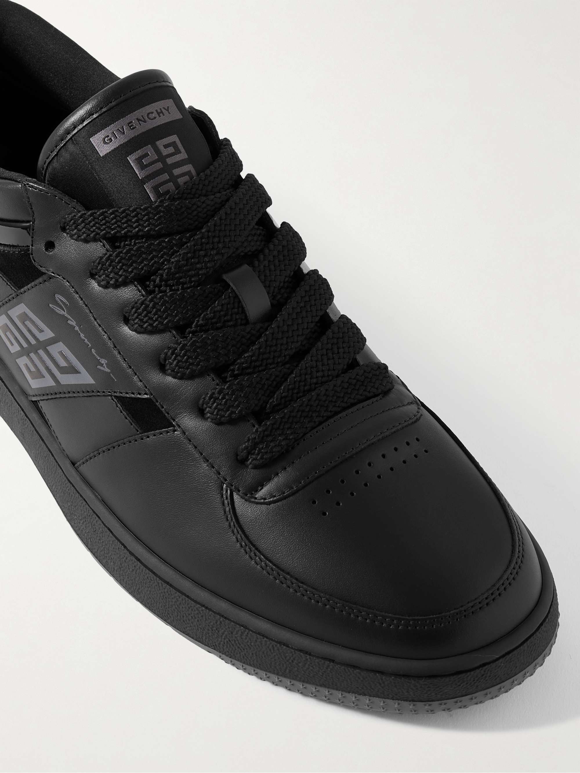 GIVENCHY 