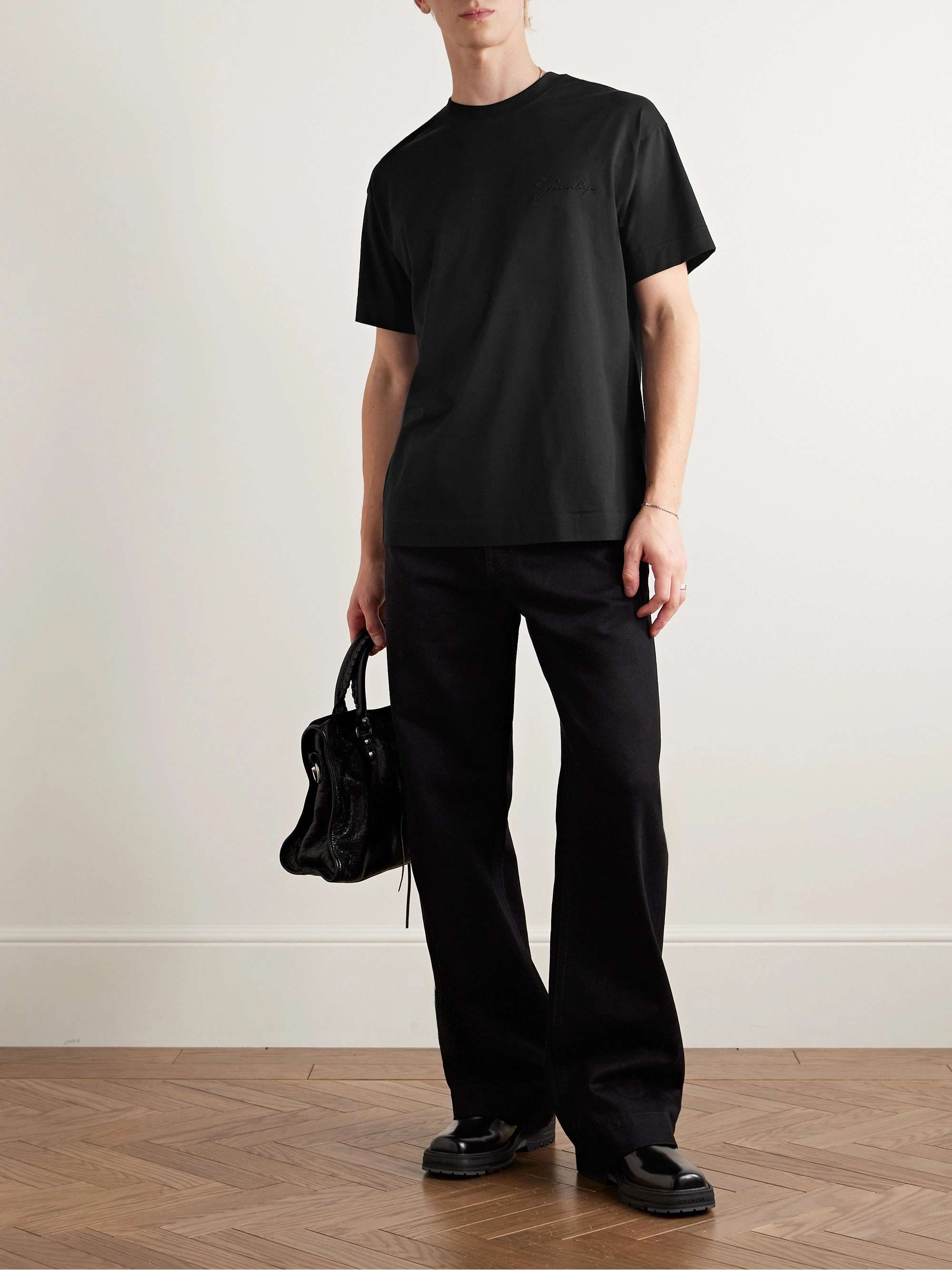 GIVENCHY 