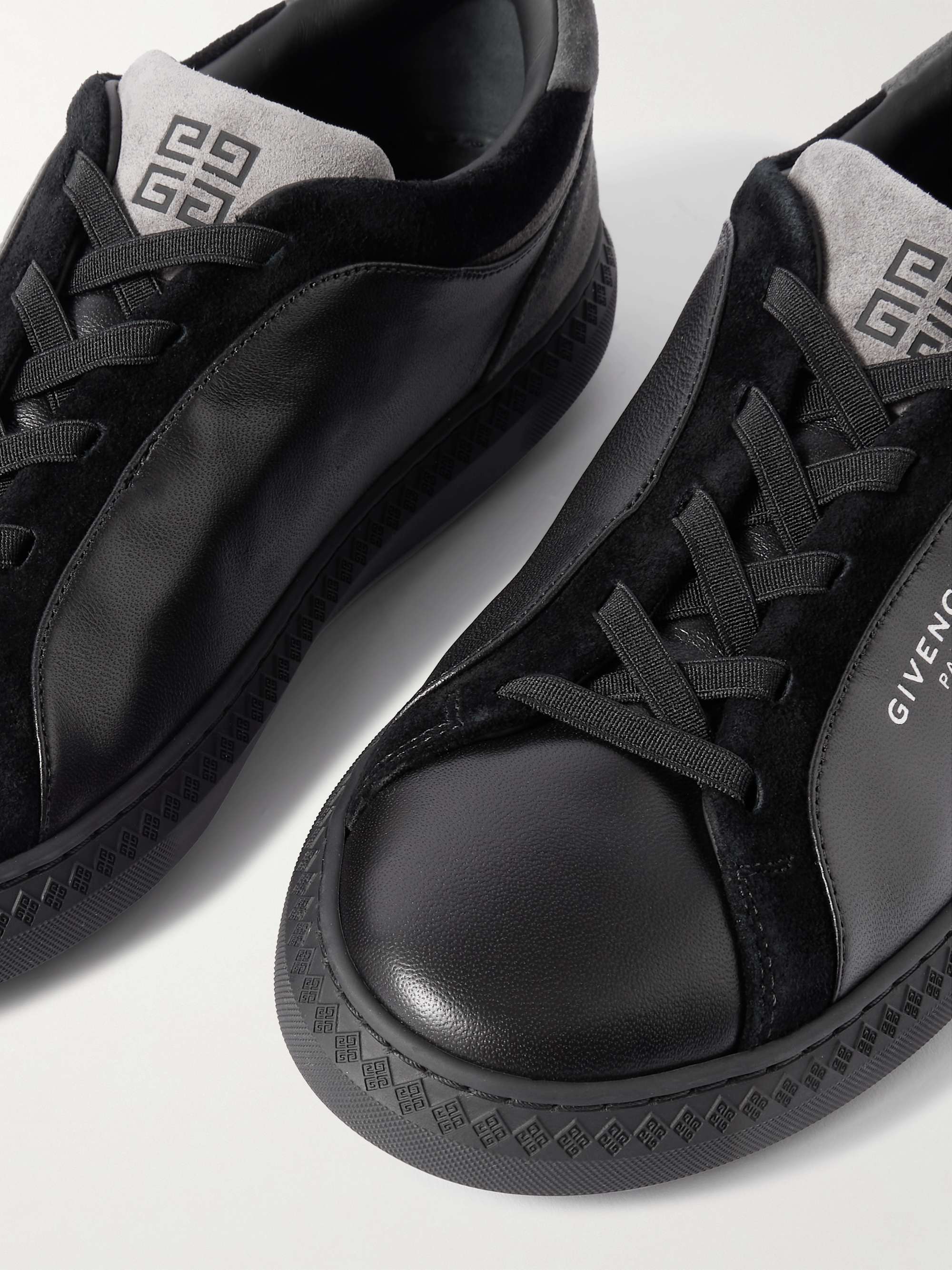 GIVENCHY 