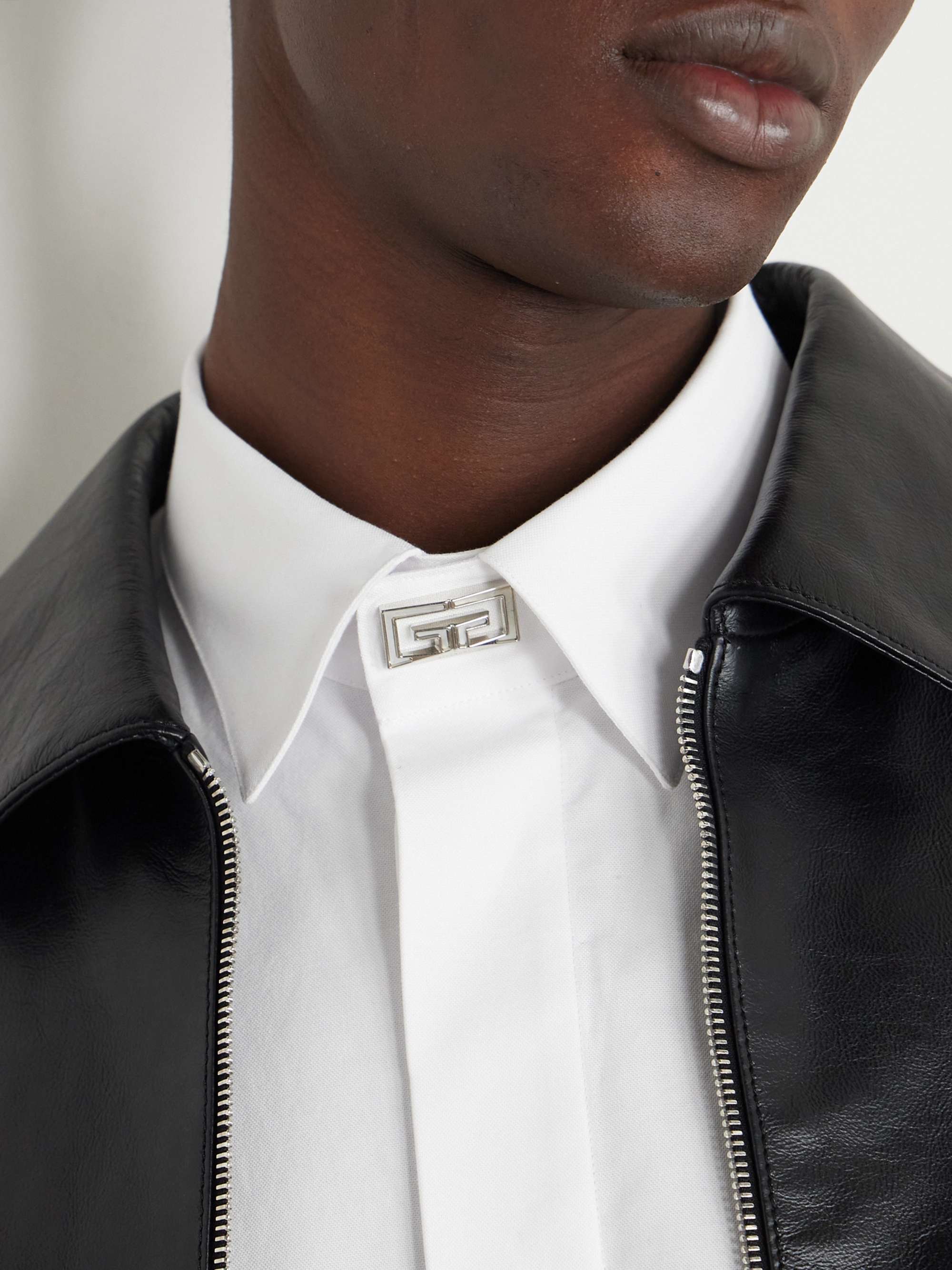 GIVENCHY 