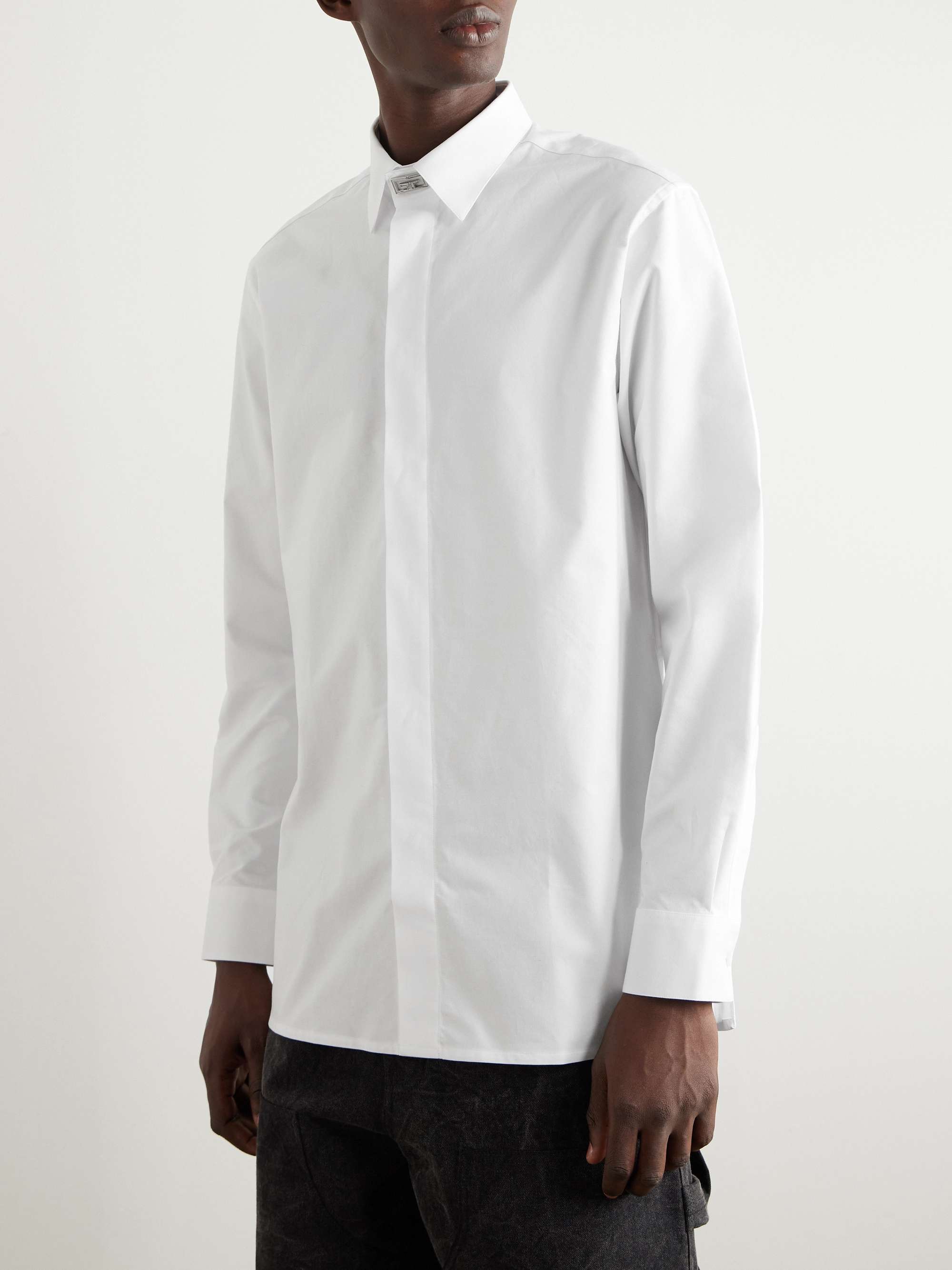 GIVENCHY 