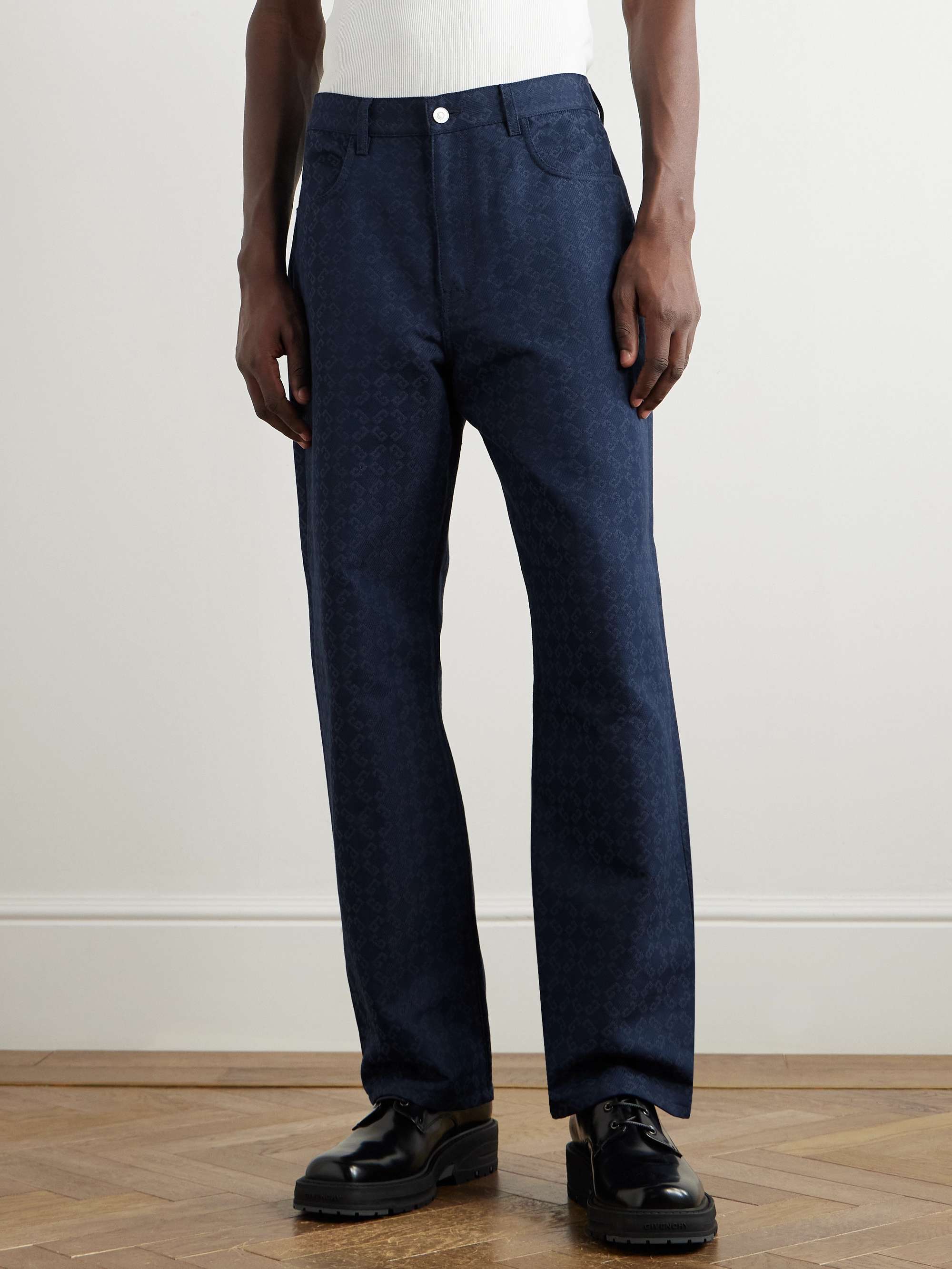 GIVENCHY 