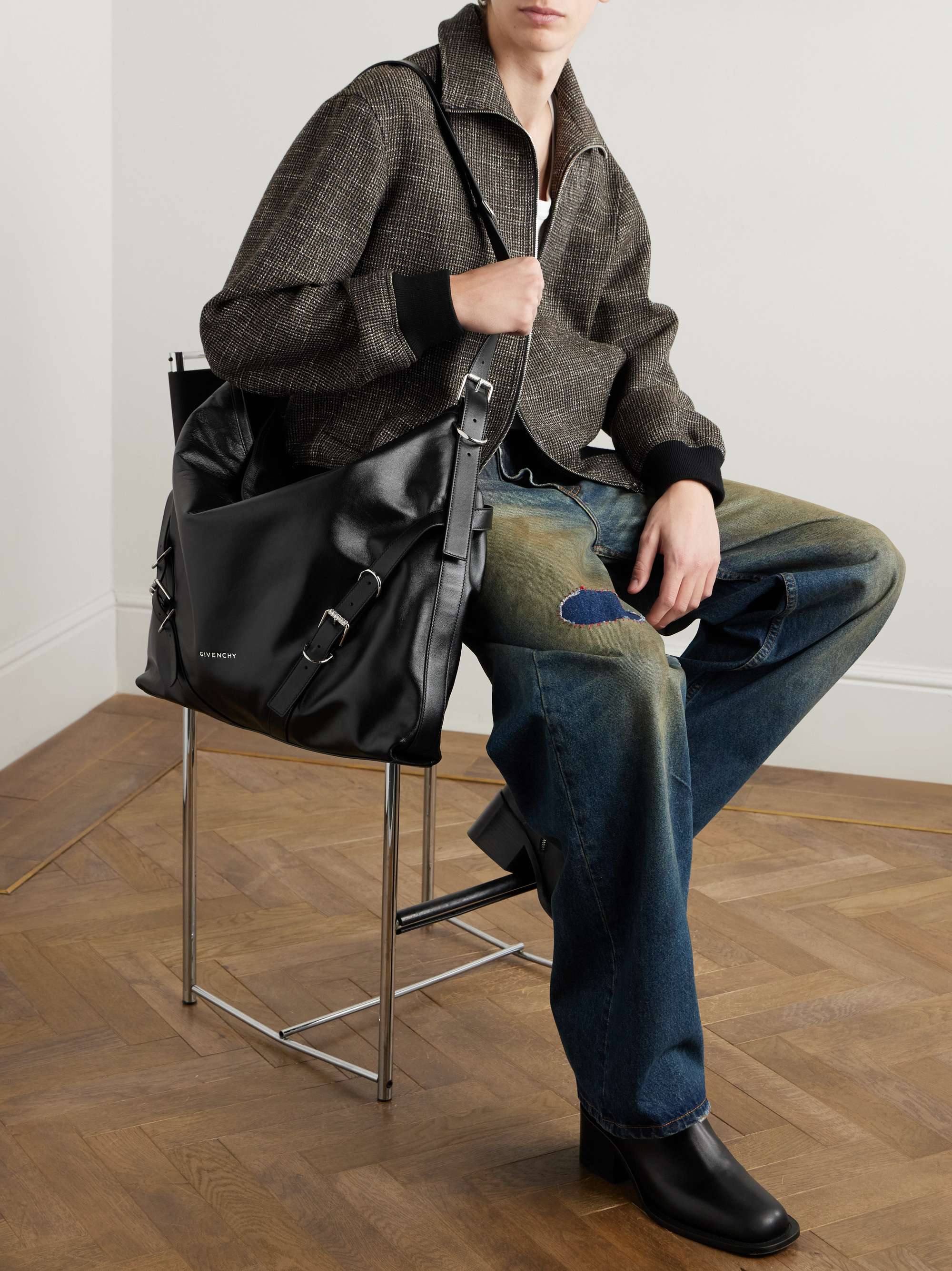 GIVENCHY 