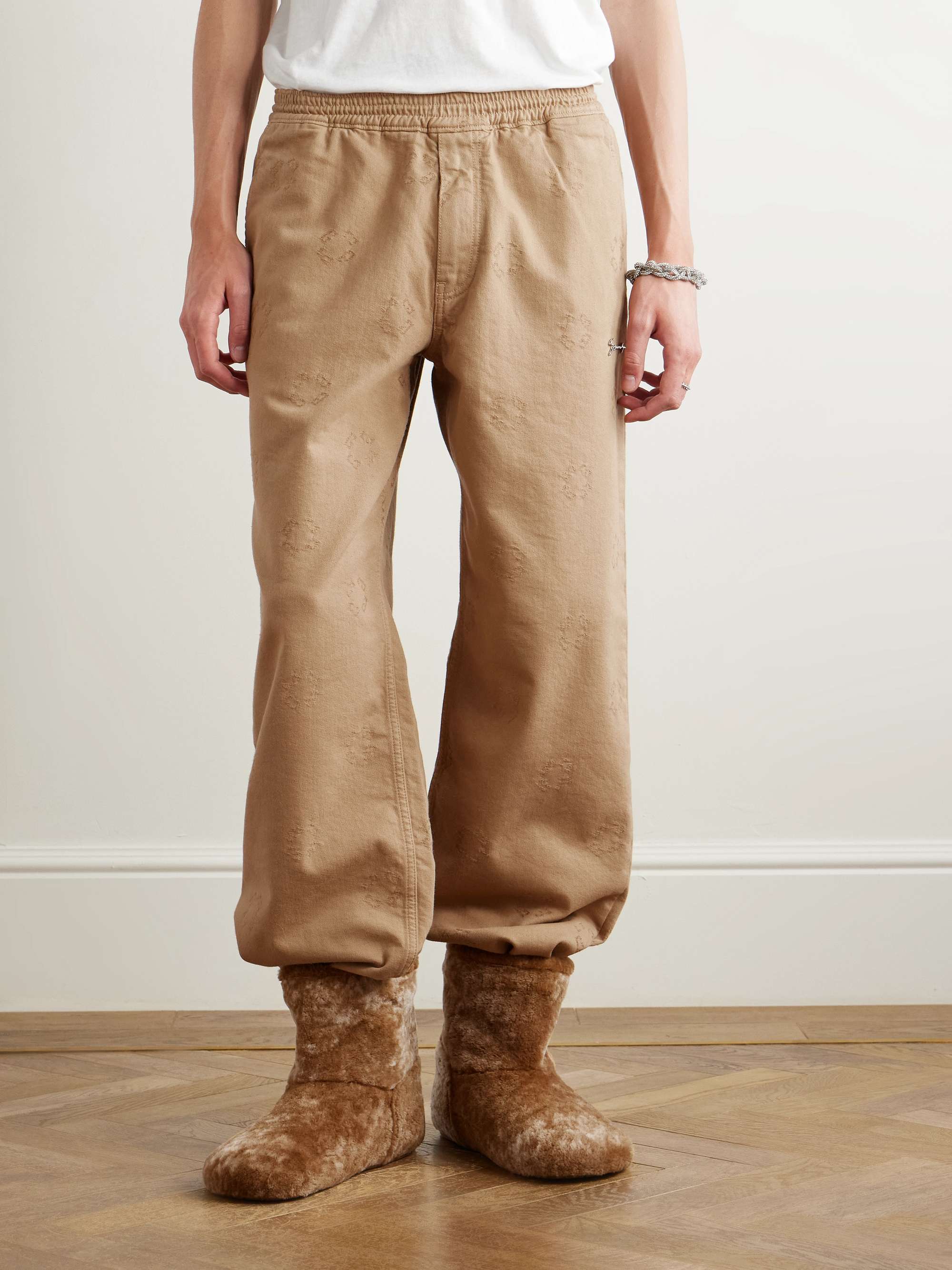 GIVENCHY 