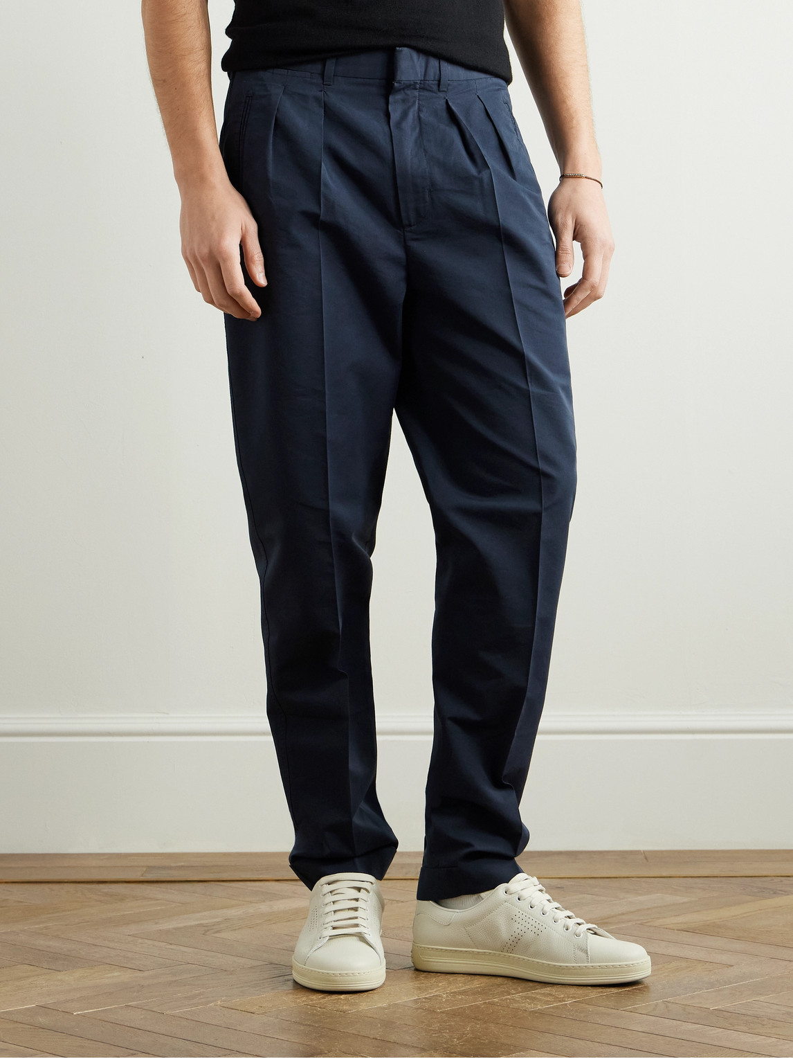 Tom Ford Straight-leg Pleated Cotton And Silk-blend Poplin Trousers In Blue