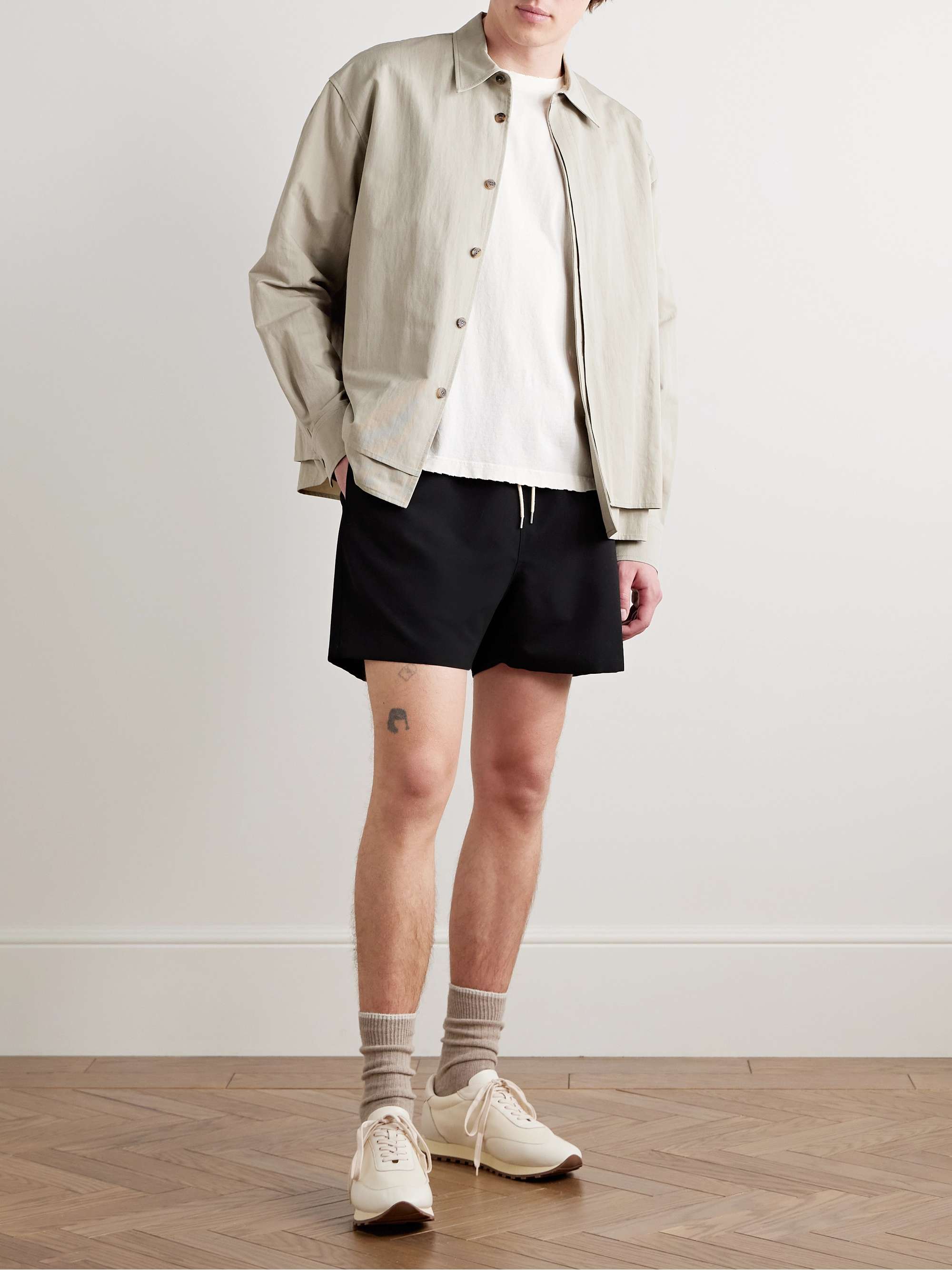 AURALEE LIGHT WOOL MAX GABARDINE SHORTS – unexpected store