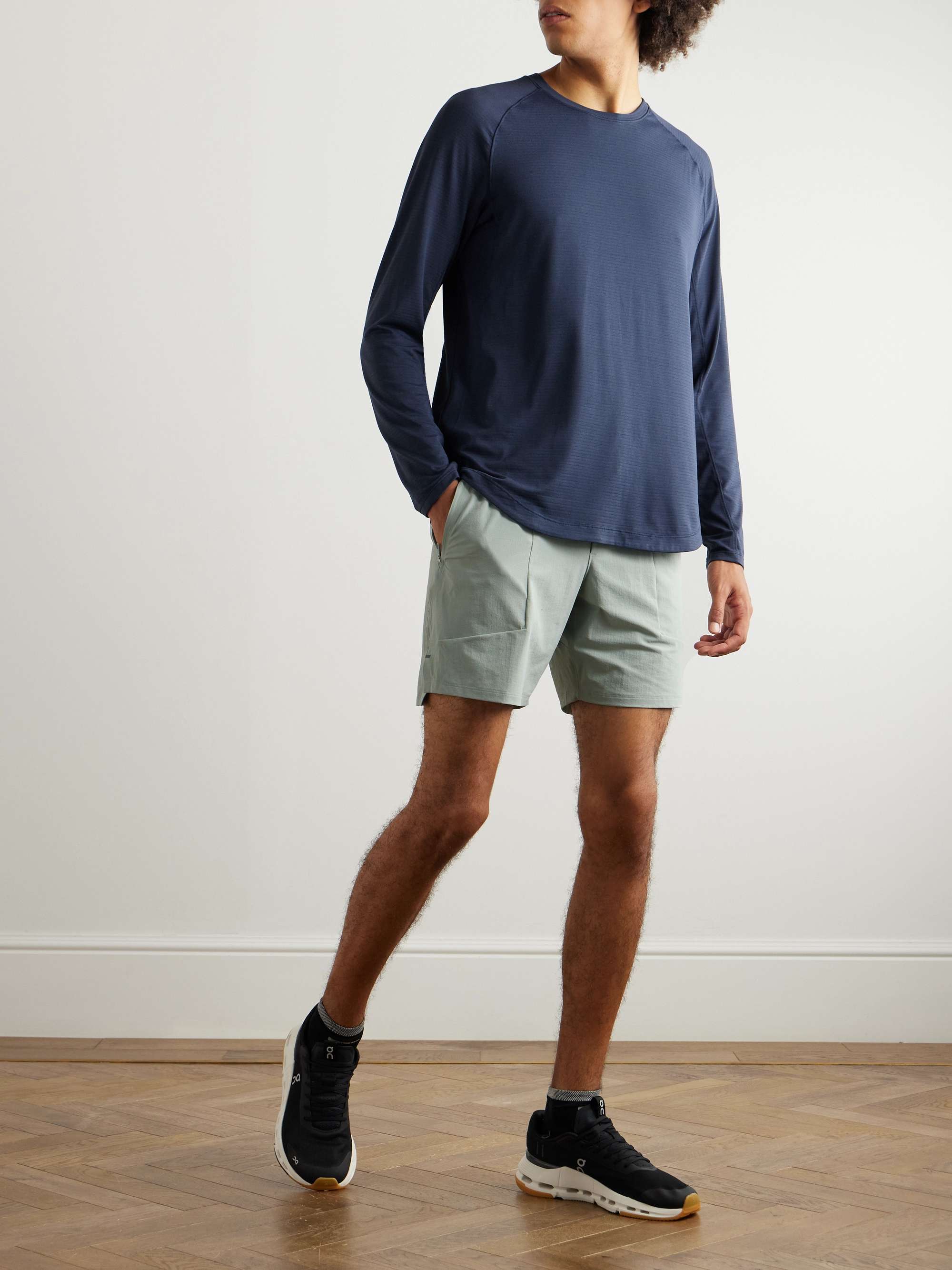 LULULEMON 