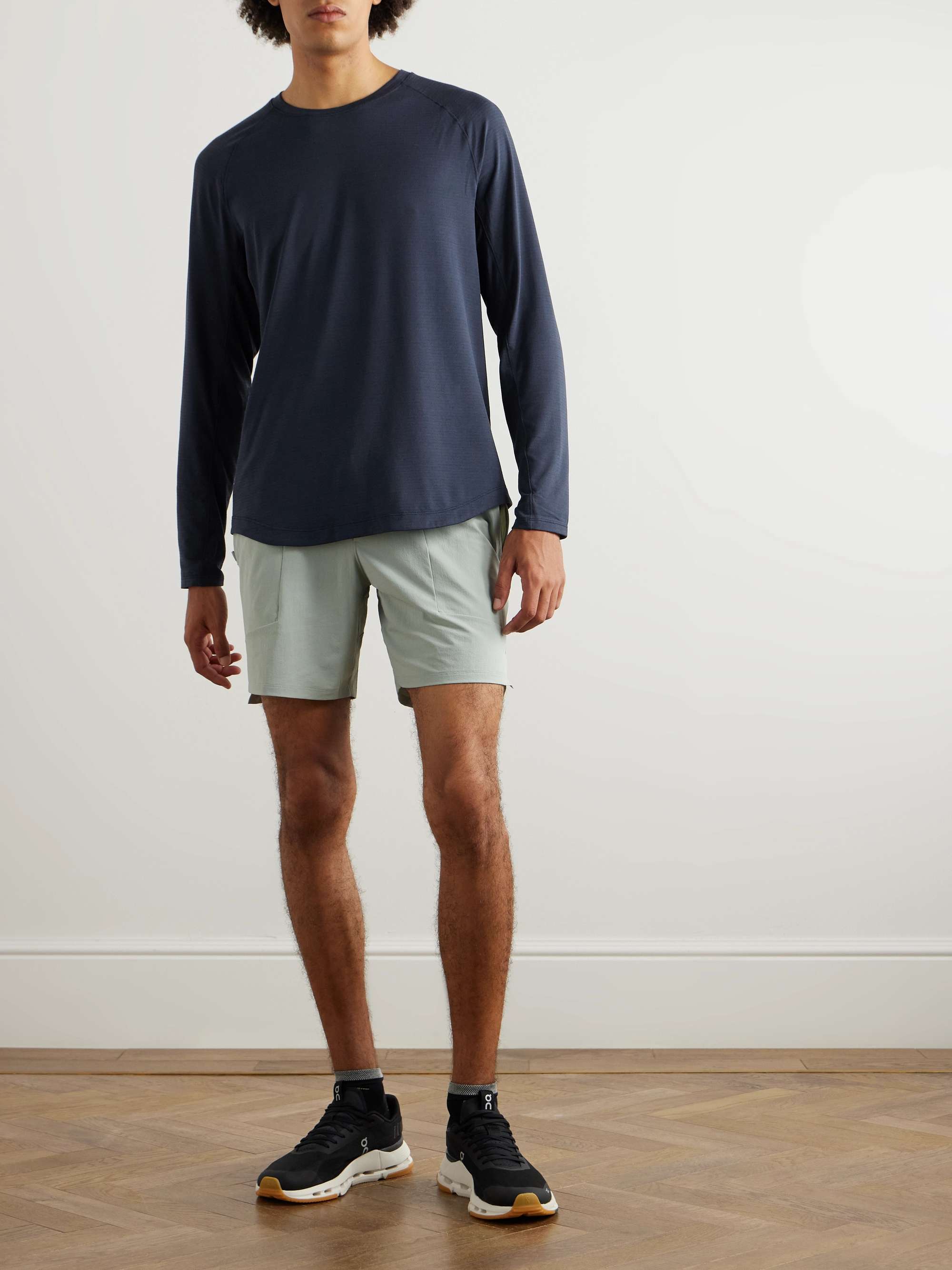 LULULEMON 