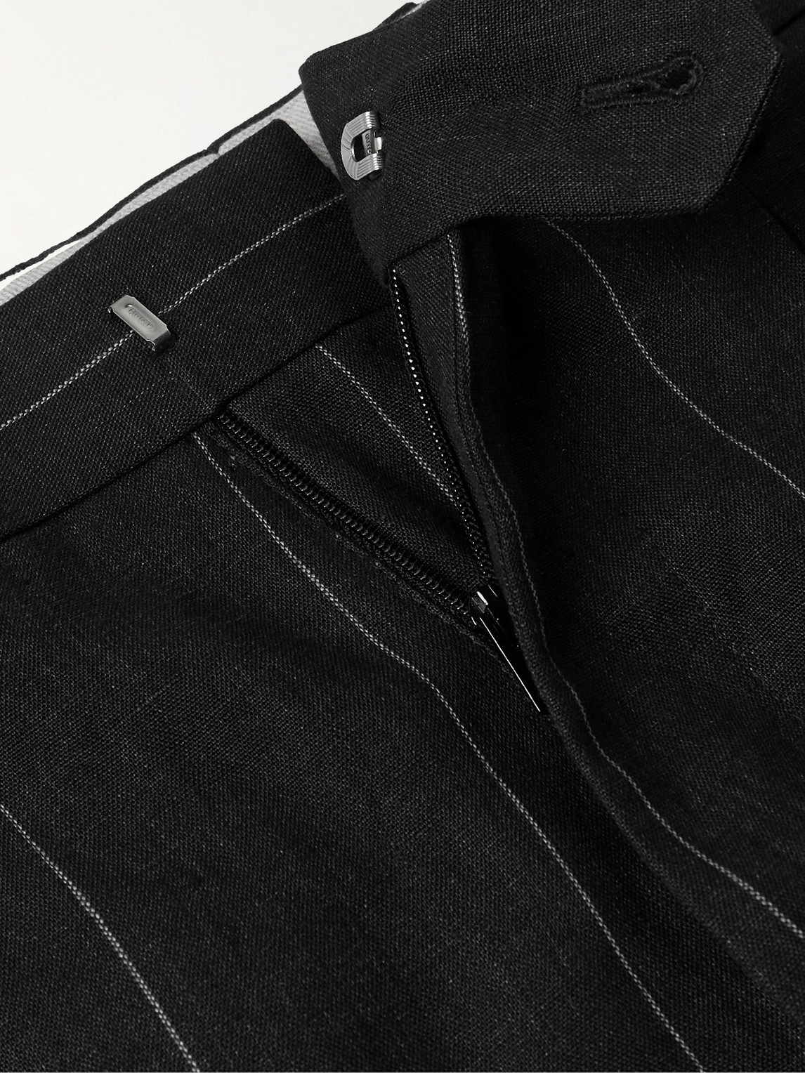Brunello Cucinelli Slim-fit Pleated Pinstriped Linen Suit Trousers In Black