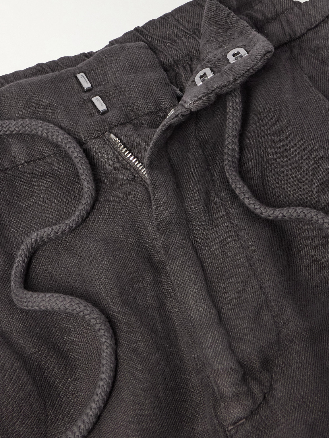 Brunello Cucinelli Straight-leg Pleated Linen-twill Drawstring Bermuda Shorts In Brown