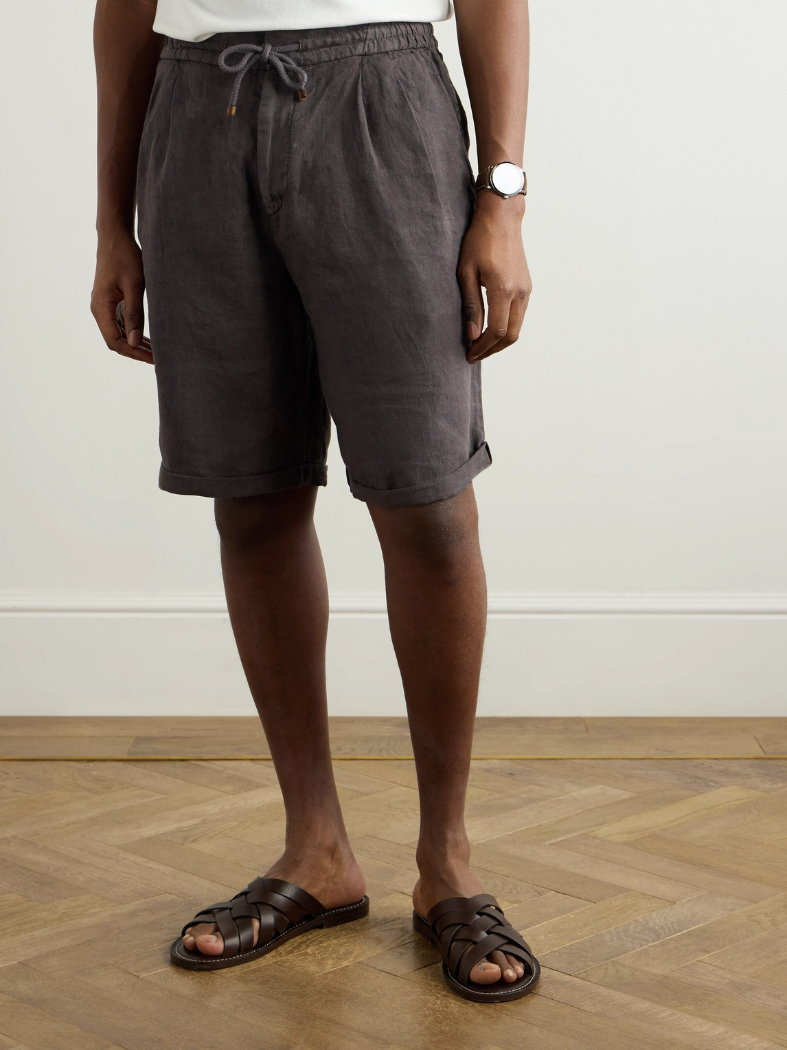Brunello Cucinelli Straight-leg Pleated Linen-twill Drawstring Bermuda Shorts In Brown