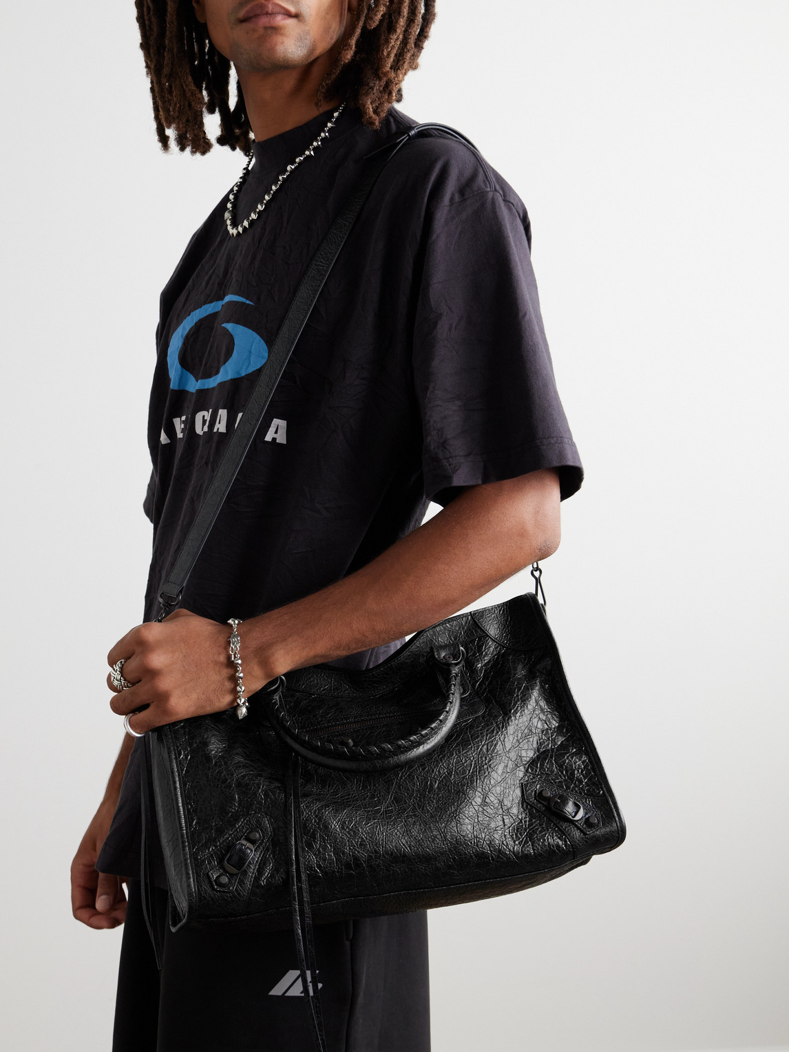 トートバッグ Balenciaga Le City Medium Tote Bag In Arena BALENCIAGA Le City Medium Arena Textured-Leather Tote for
