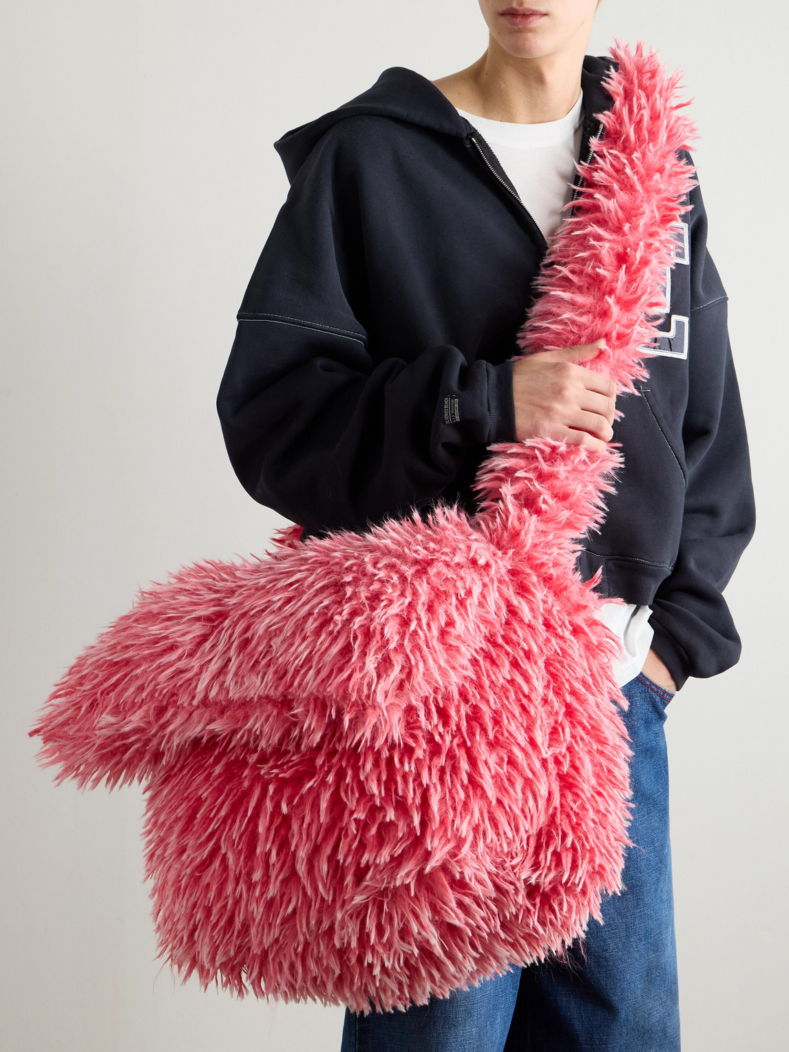 Erl Fleece Messenger Bag In Pink