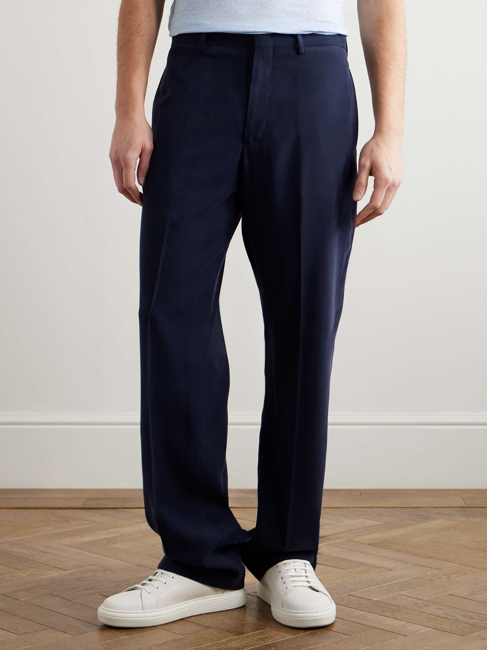 THOM SWEENEY 