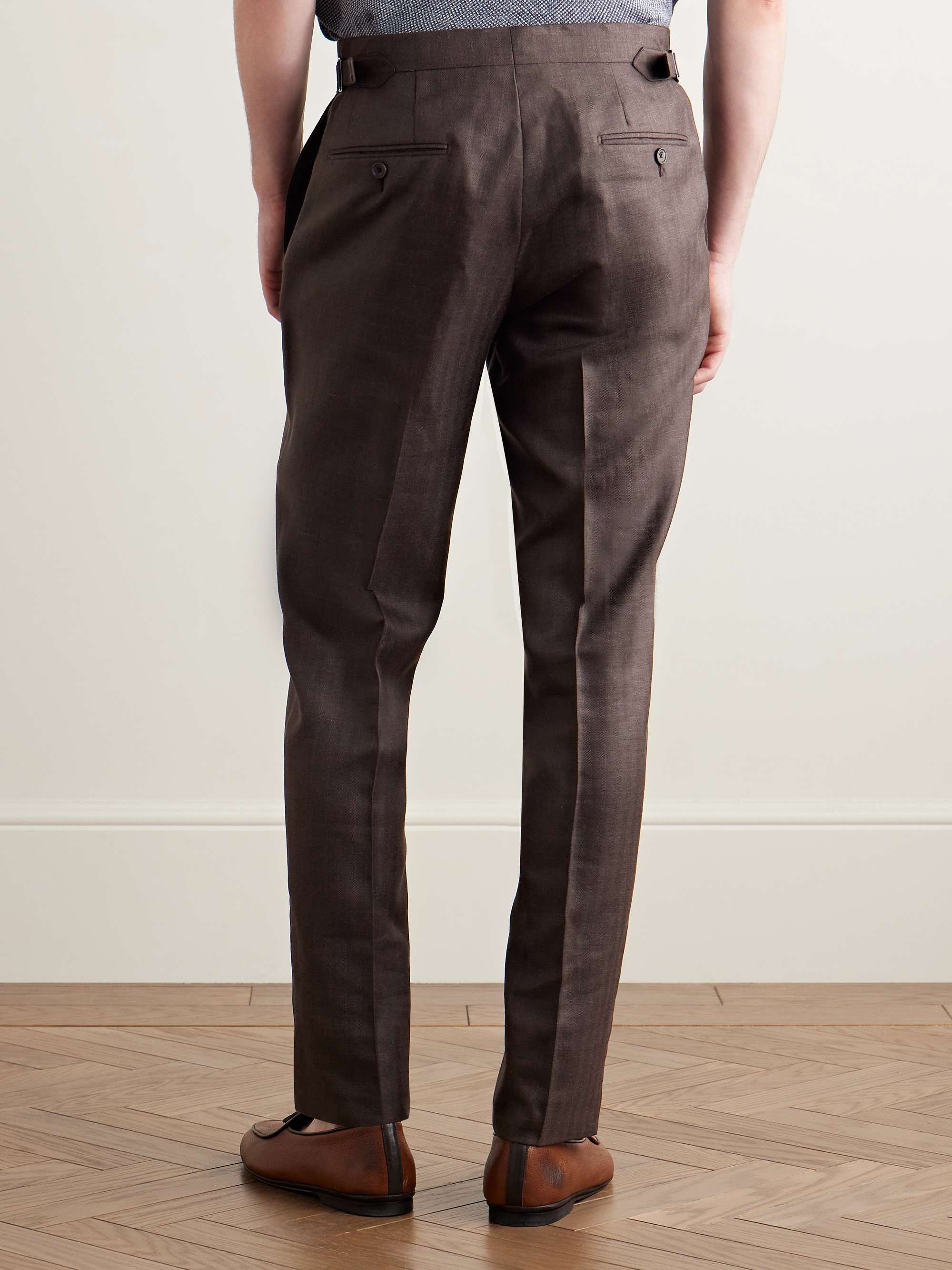 THOM SWEENEY 