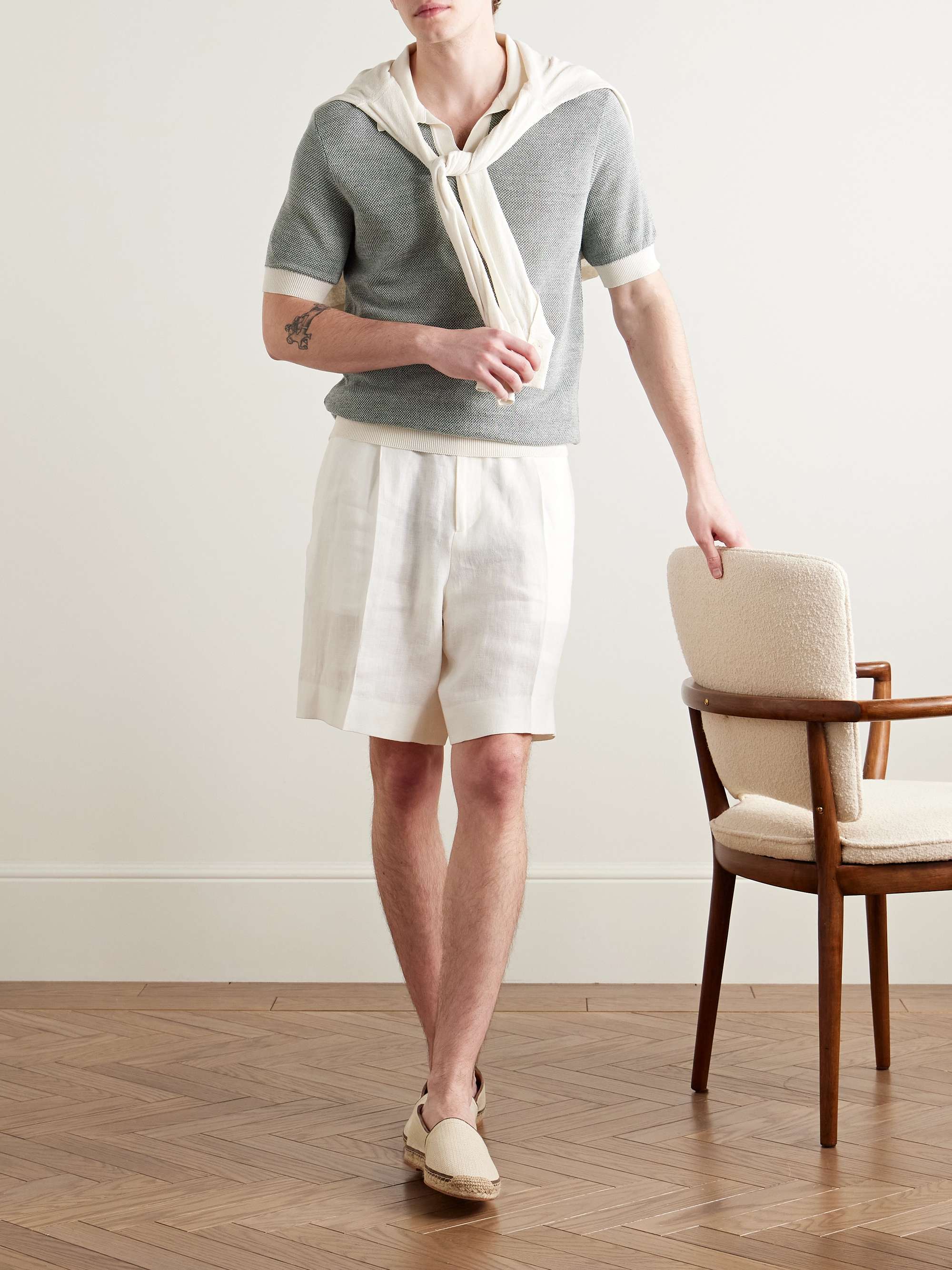 THOM SWEENEY 