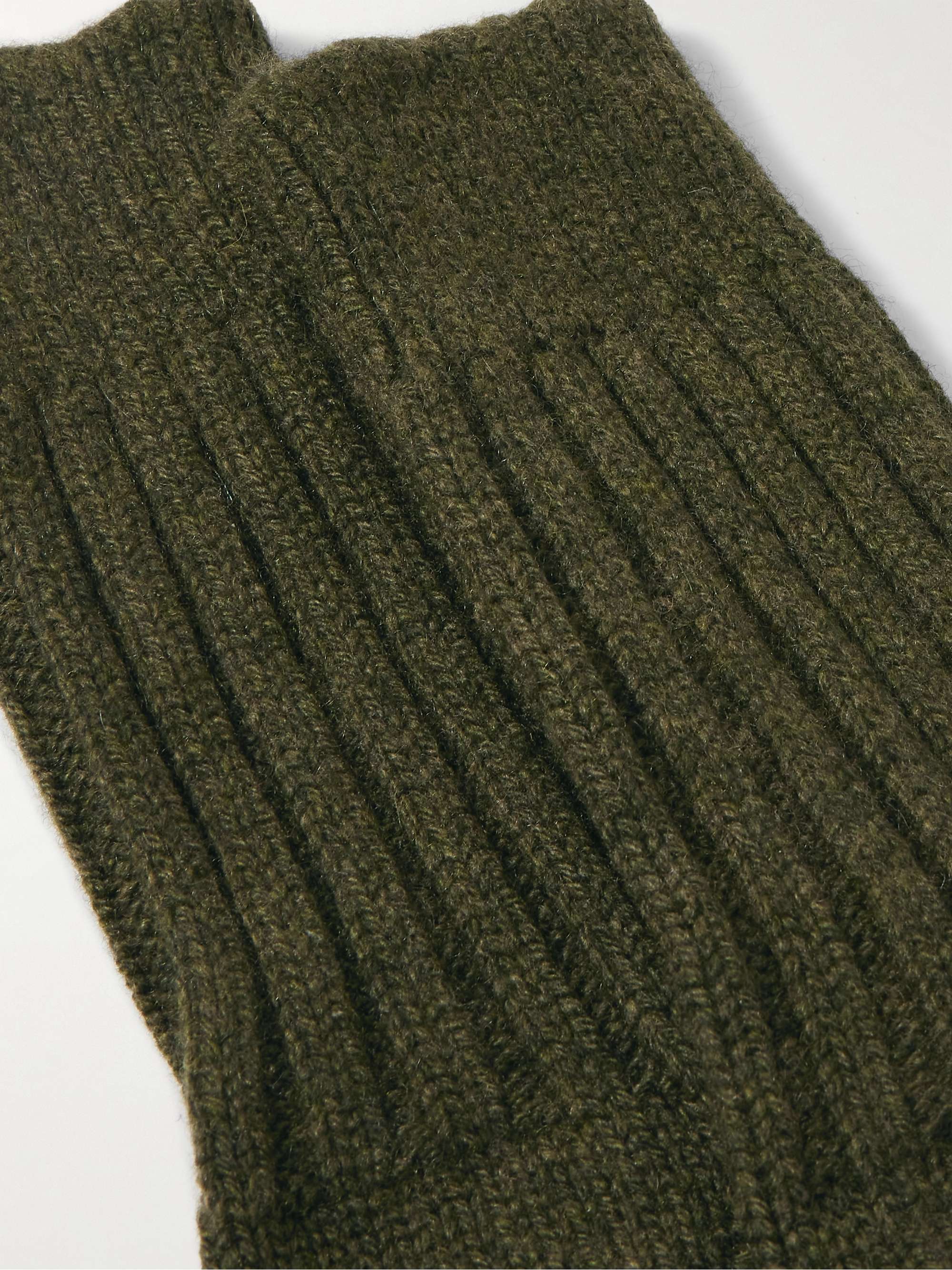 THE ELDER STATESMAN Yosemite Ribbed Cashmere Socks