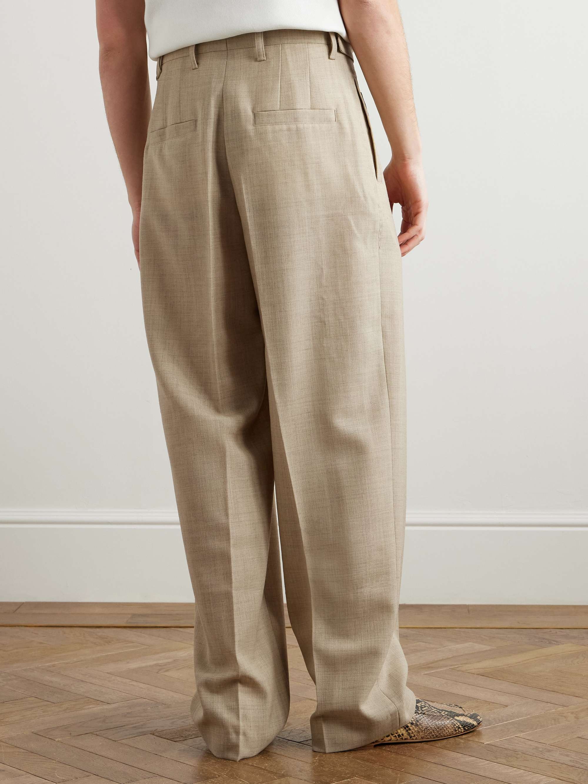 JACQUEMUS 