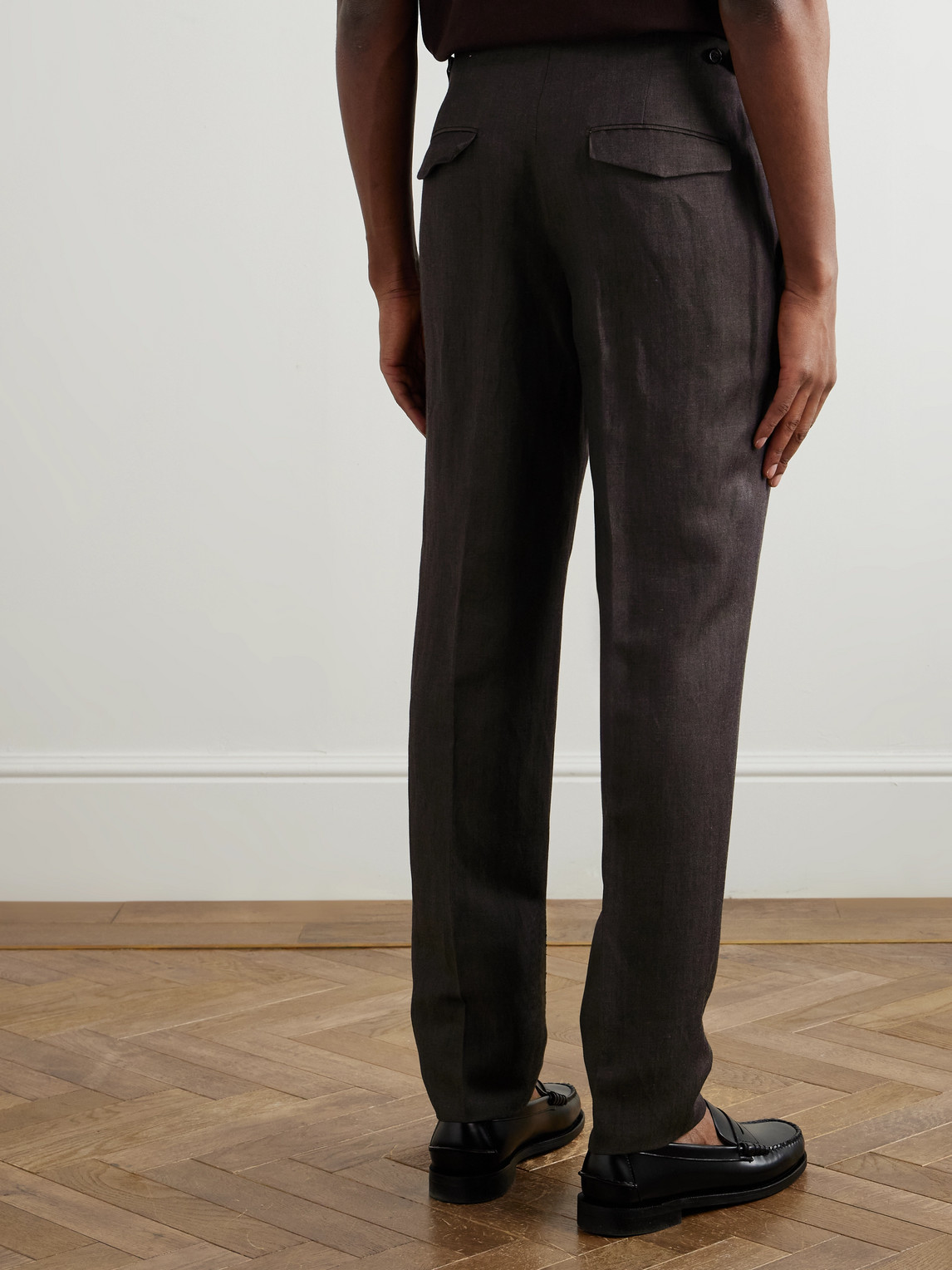 Incotex Venezia 1951 Tapered Pleated Linen, Wool And Silk-blend Trousers In Brown